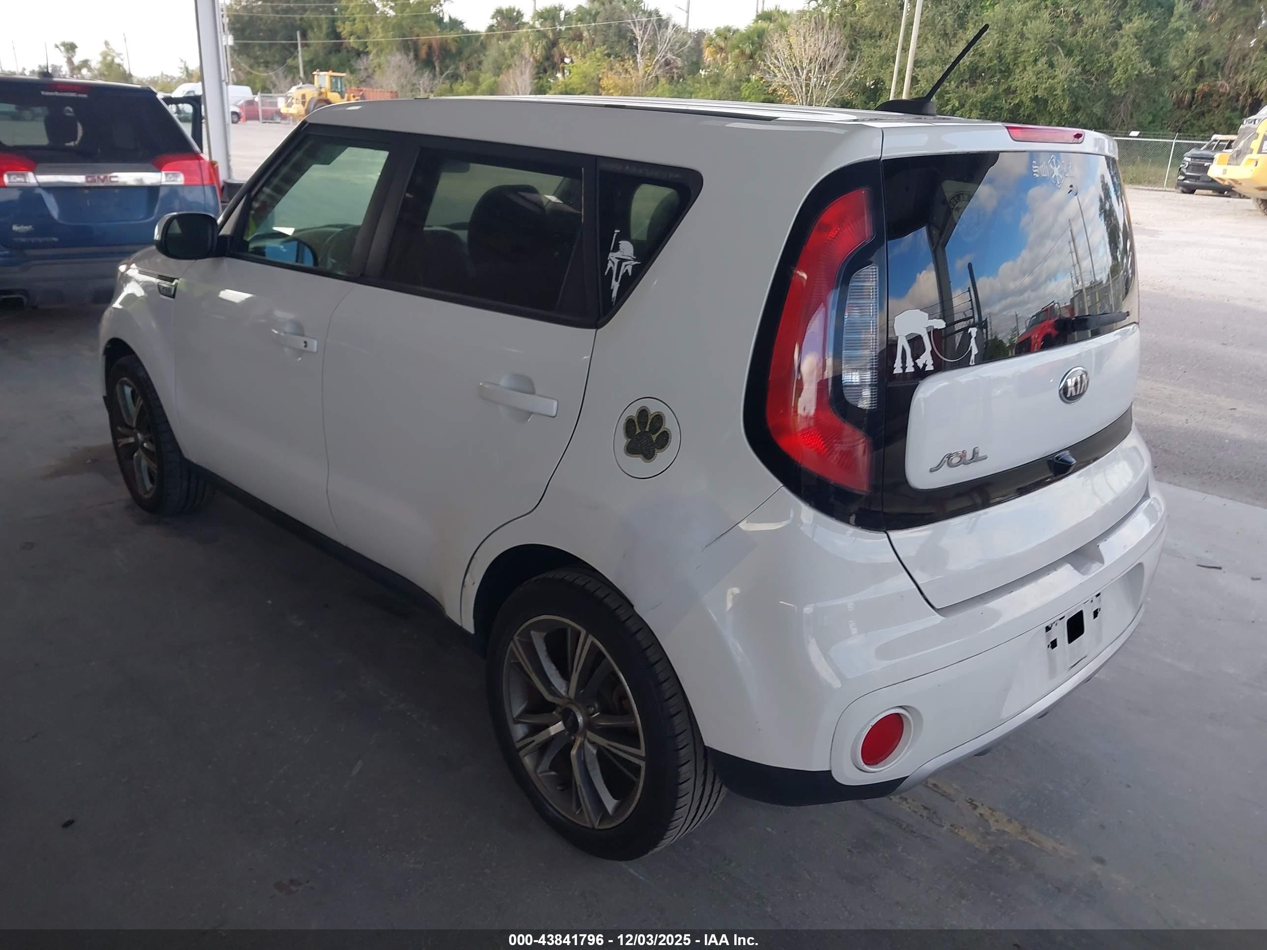 KIA SOUL image 3