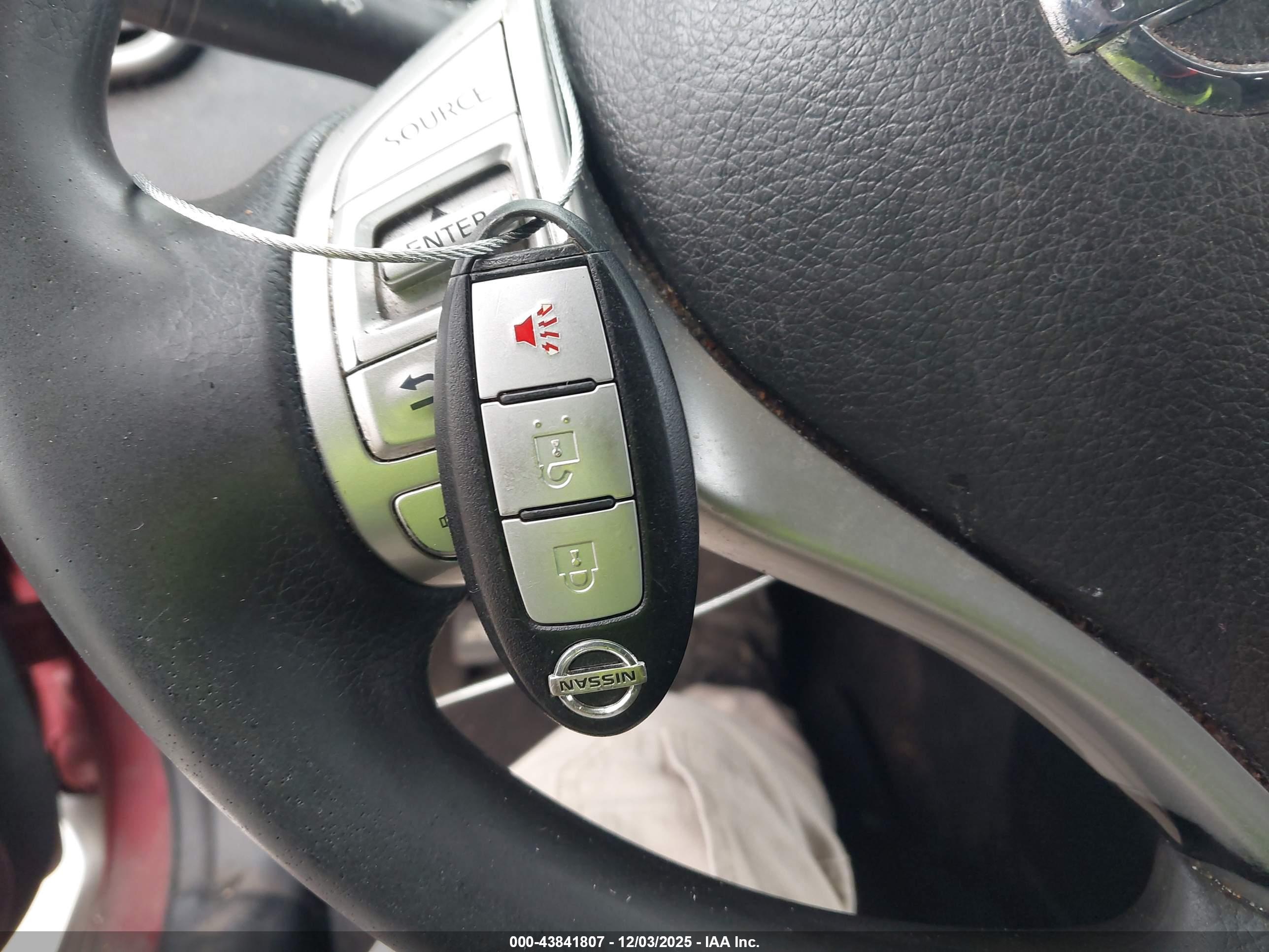 NISSAN ROGUE image 11
