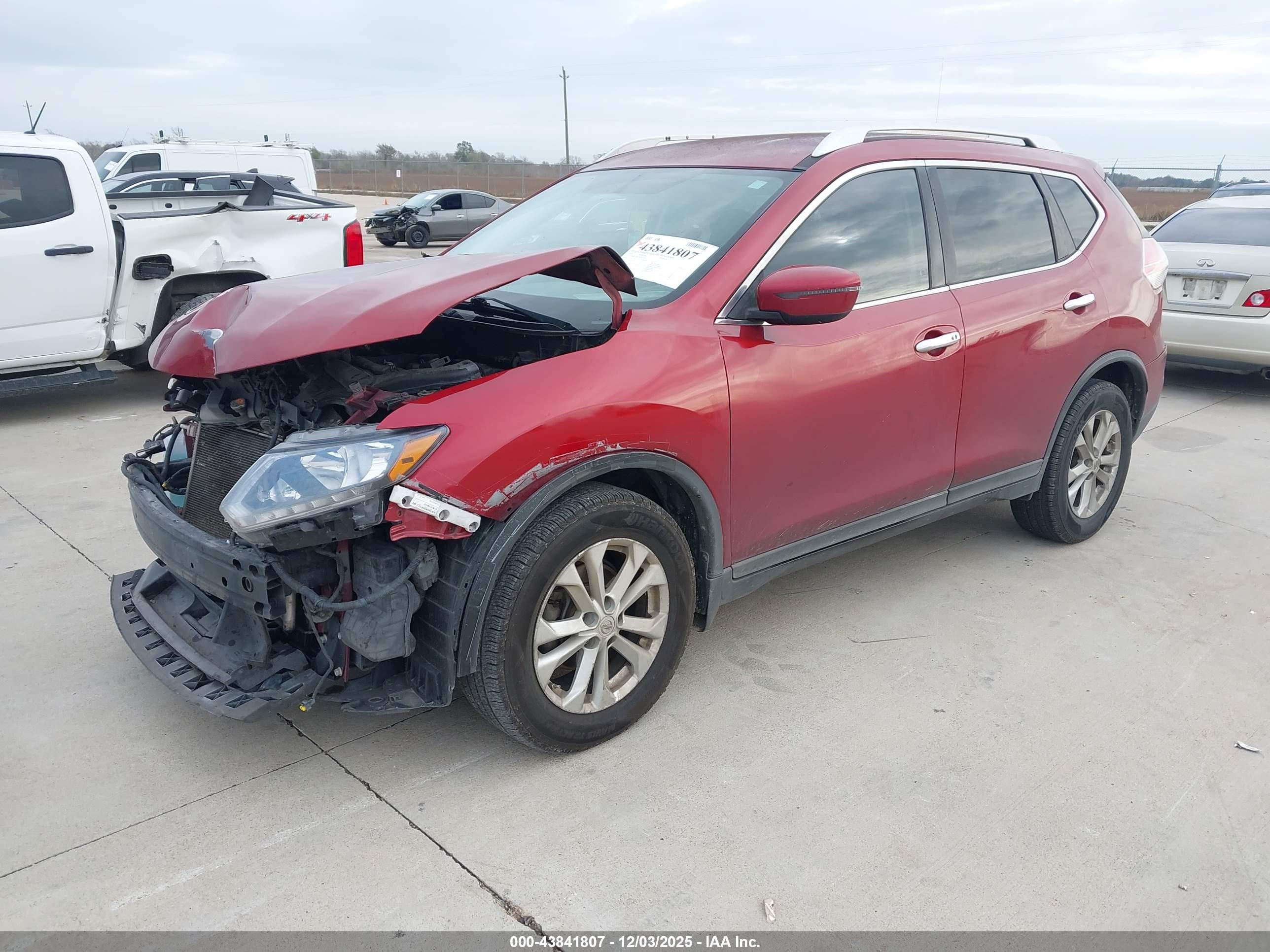 NISSAN ROGUE image 2