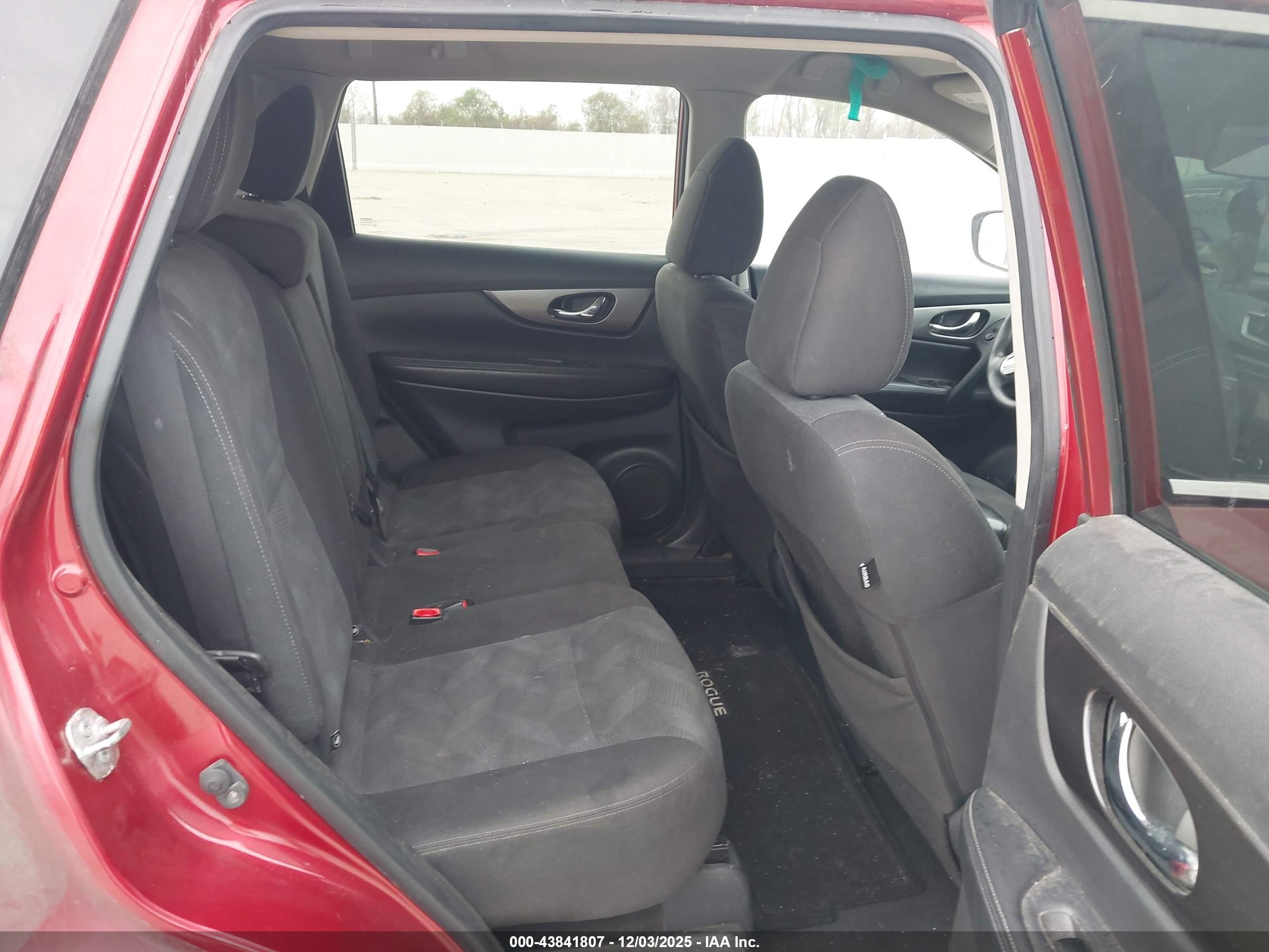 NISSAN ROGUE image 8