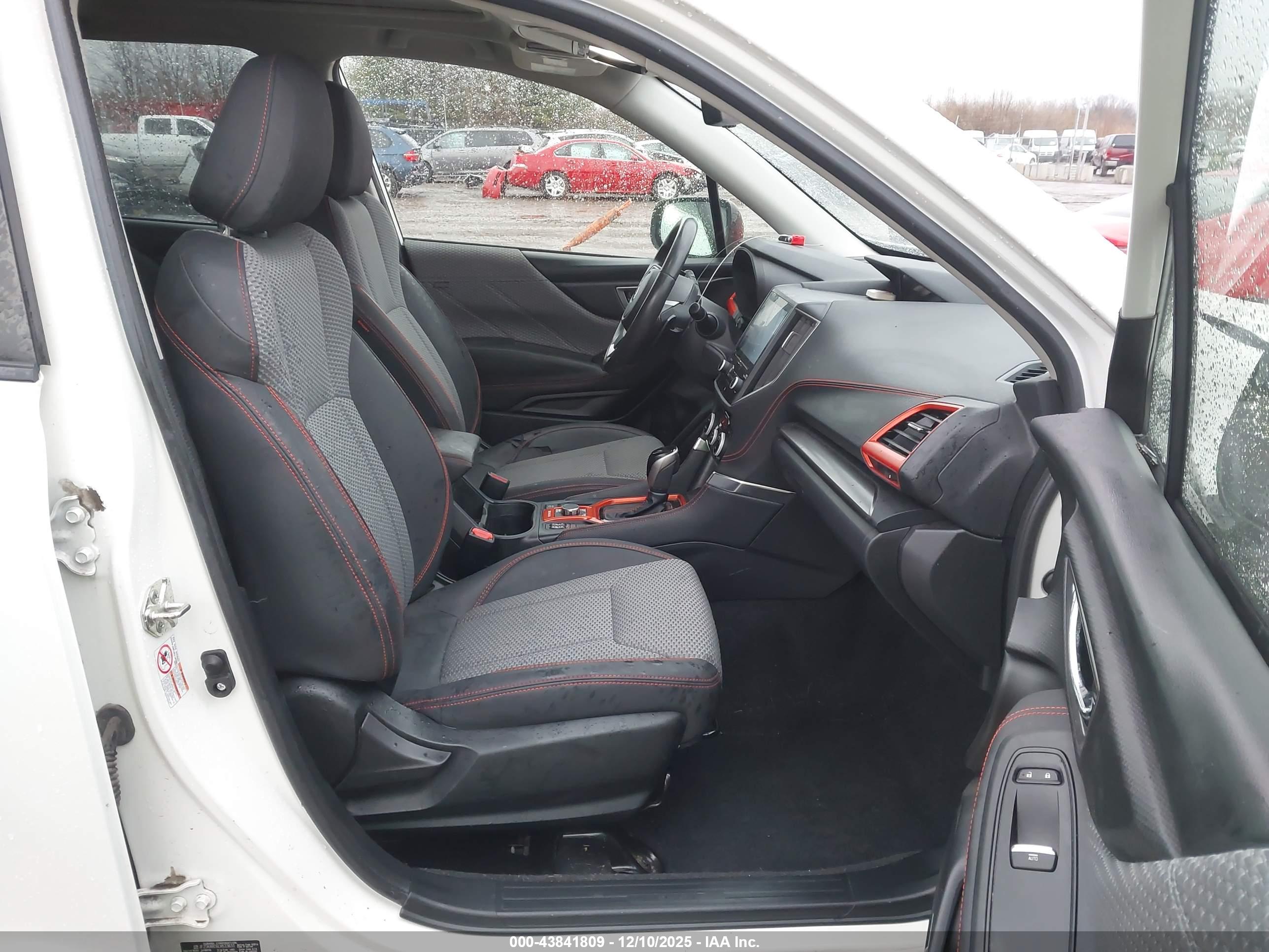 SUBARU FORESTER image 5