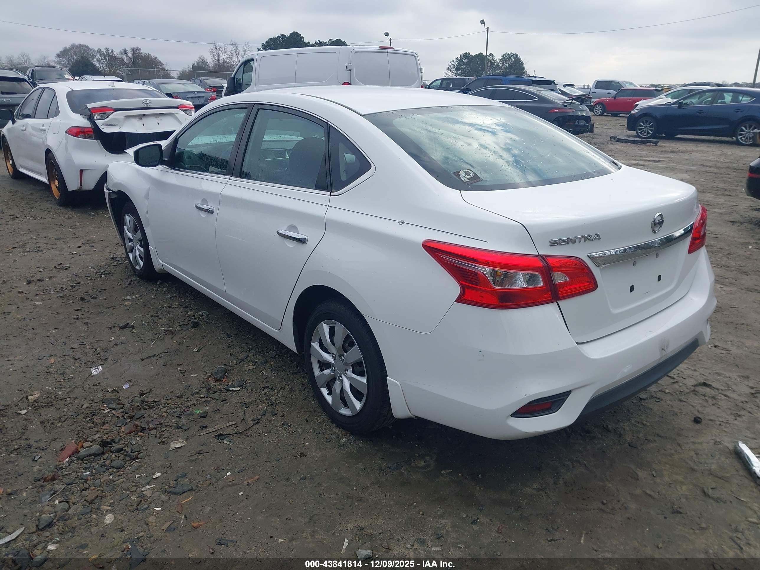 NISSAN SENTRA image 3