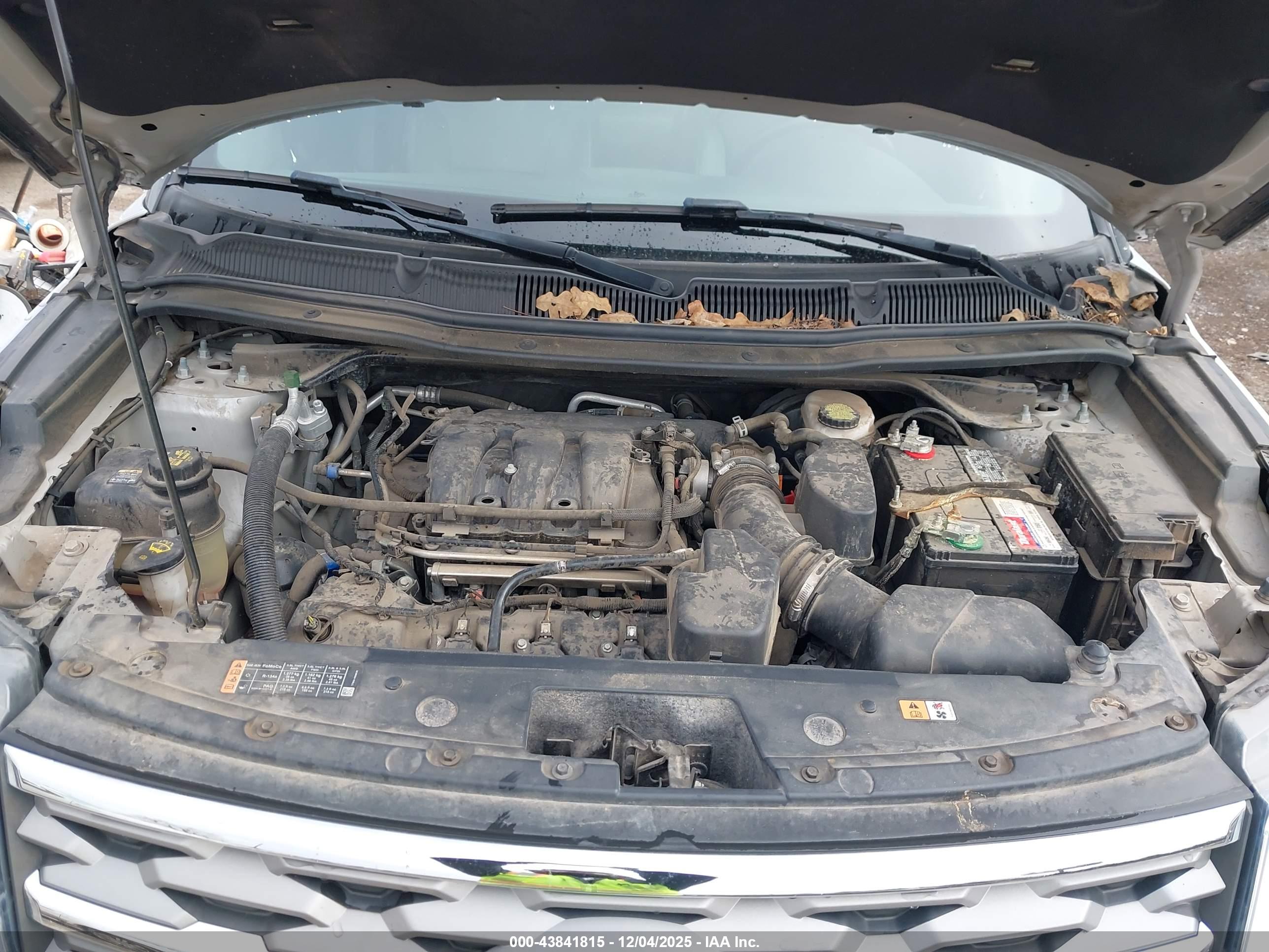 FORD EXPLORER image 10