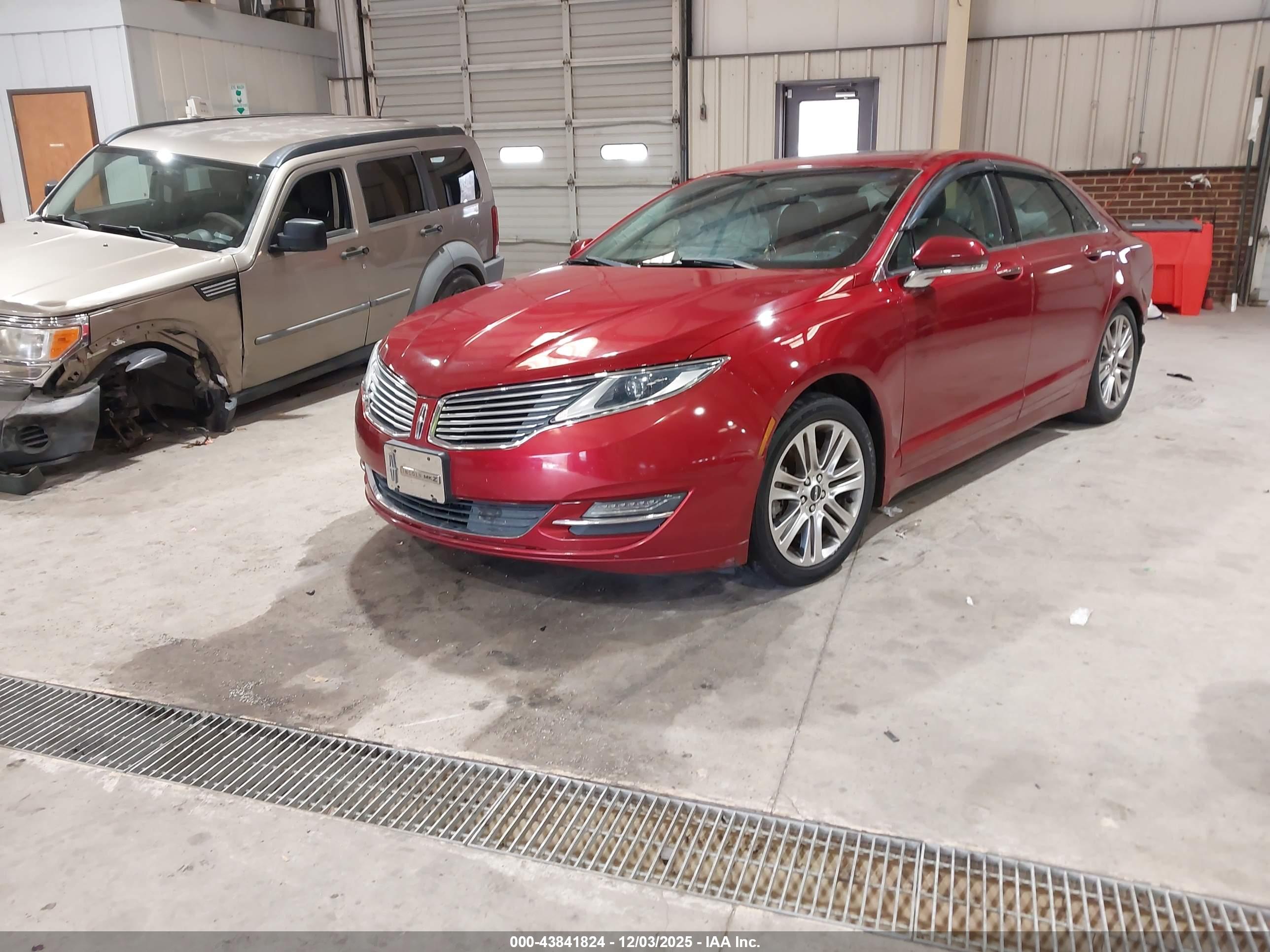LINCOLN MKZ image 2
