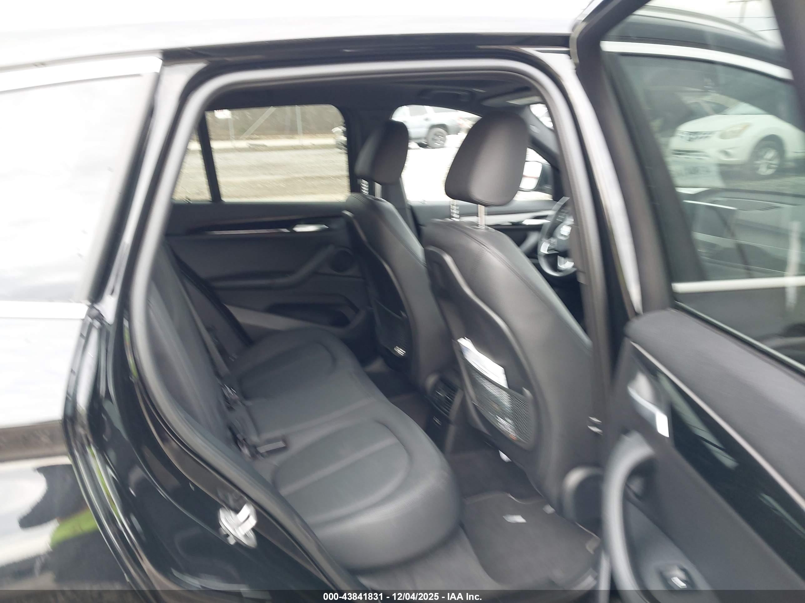 BMW X1 image 8