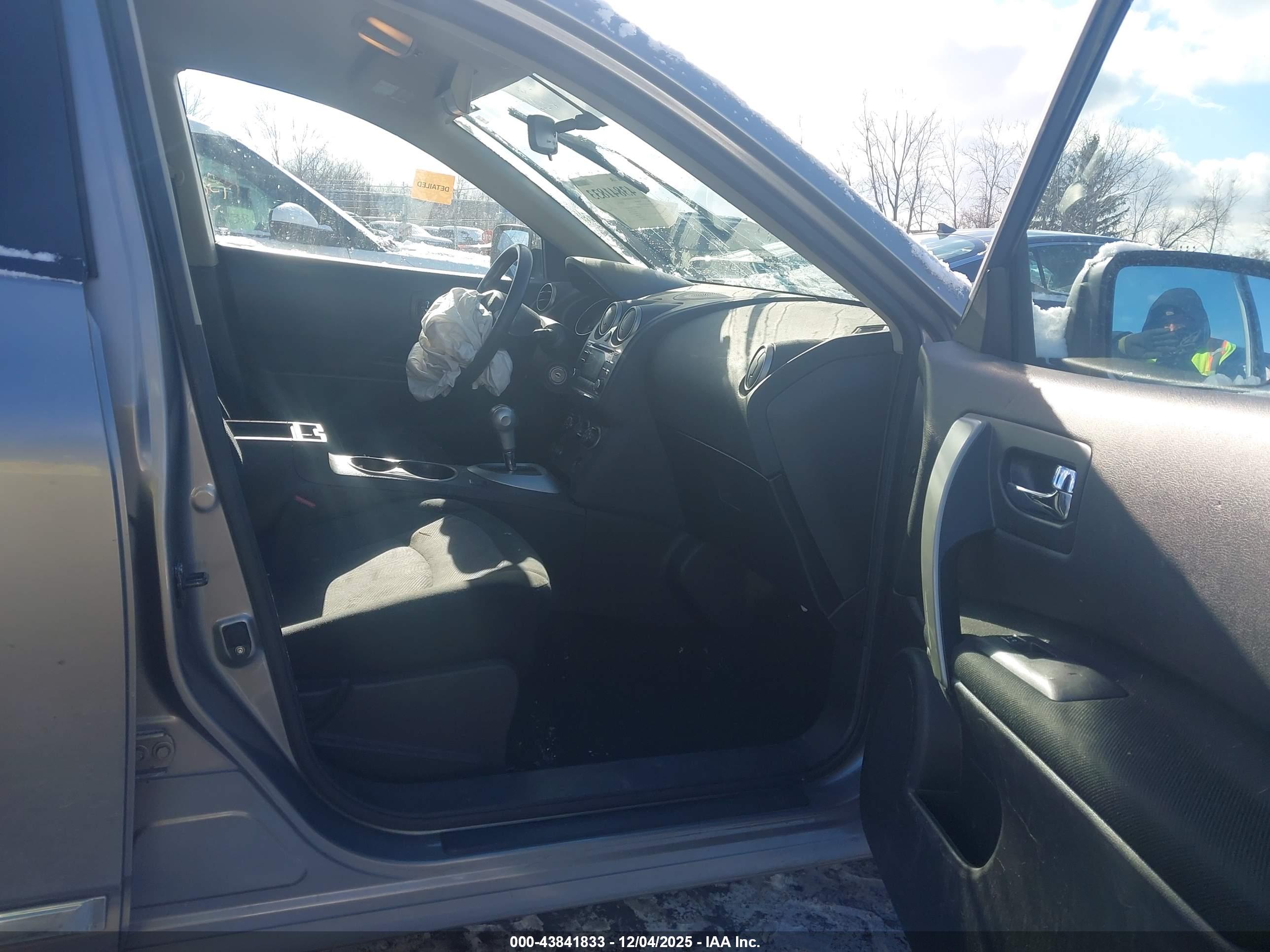 NISSAN ROGUE image 5