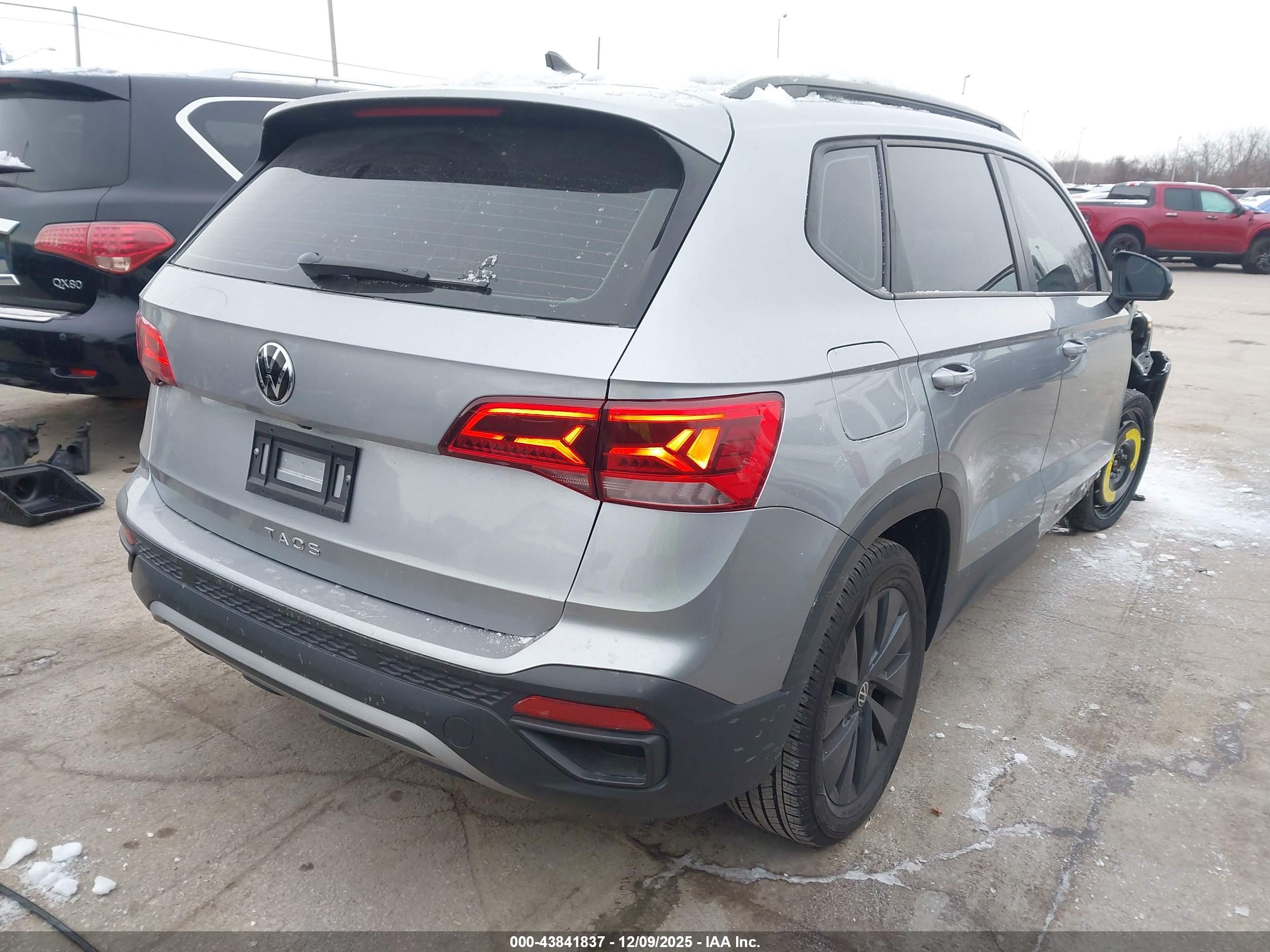 VOLKSWAGEN TAOS image 4