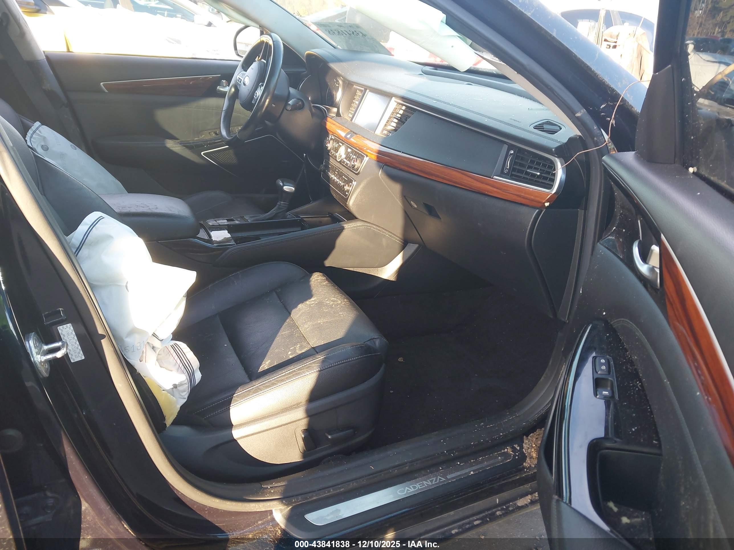 KIA CADENZA image 5