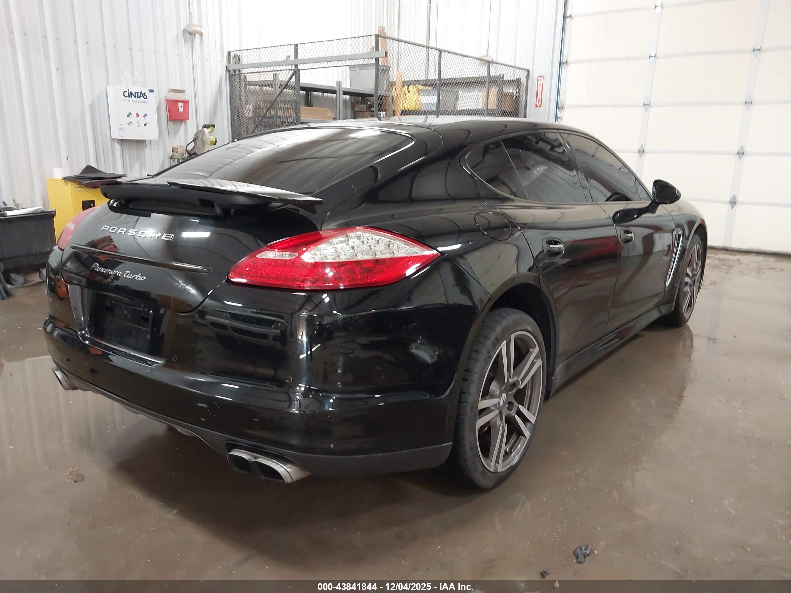 PORSCHE PANAMERA image 4