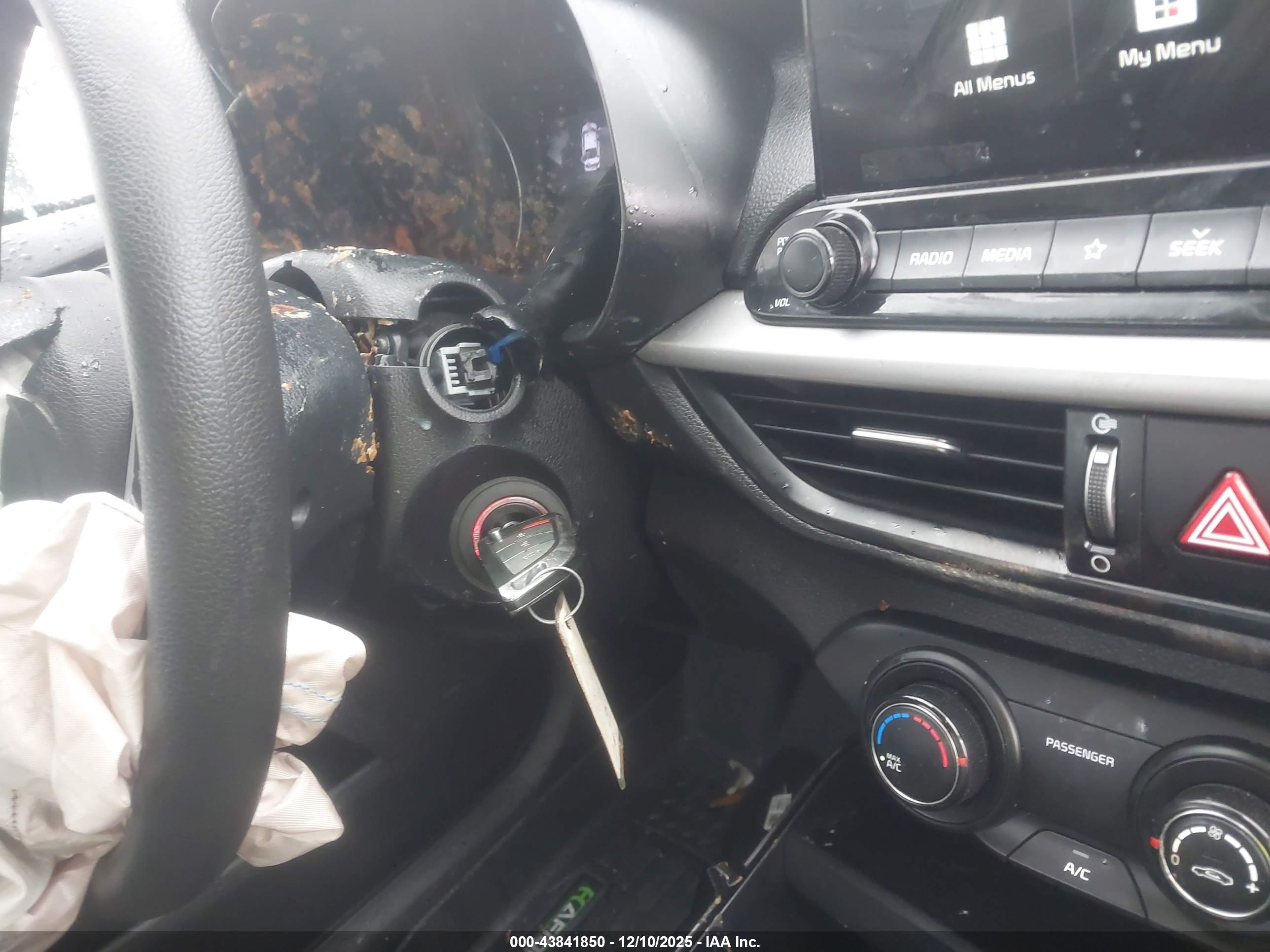 KIA FORTE image 11