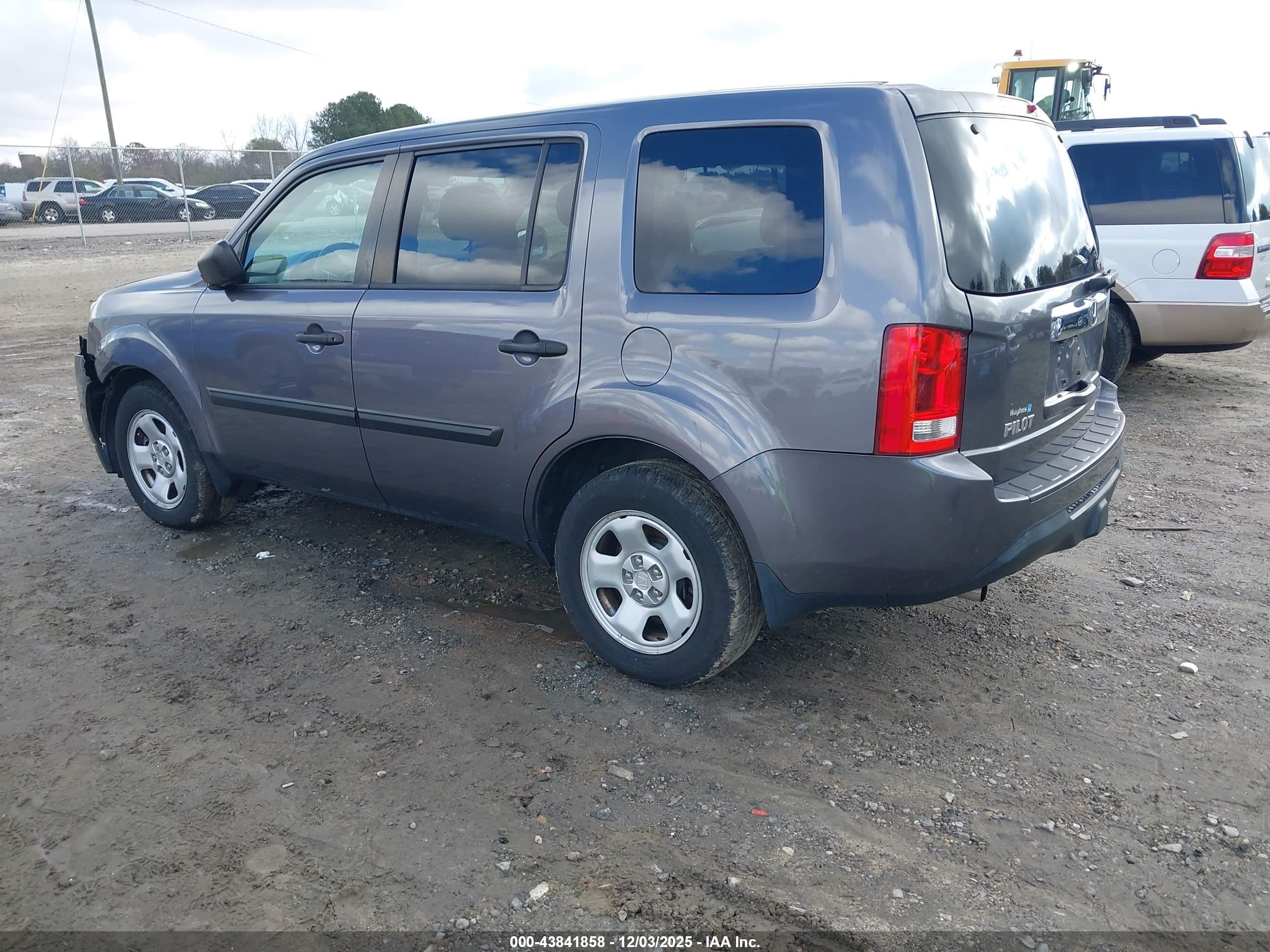 HONDA PILOT image 3