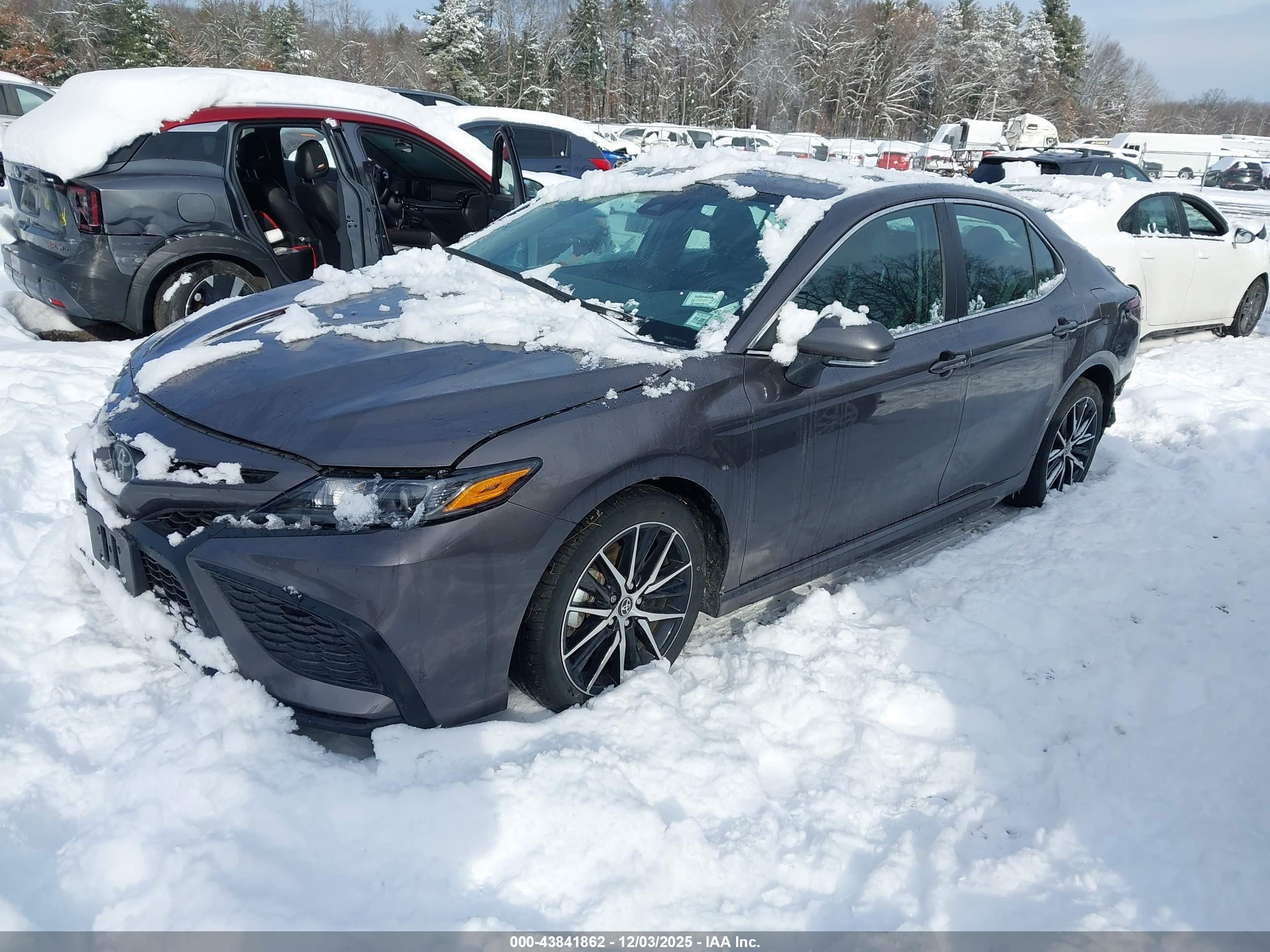 TOYOTA CAMRY image 2