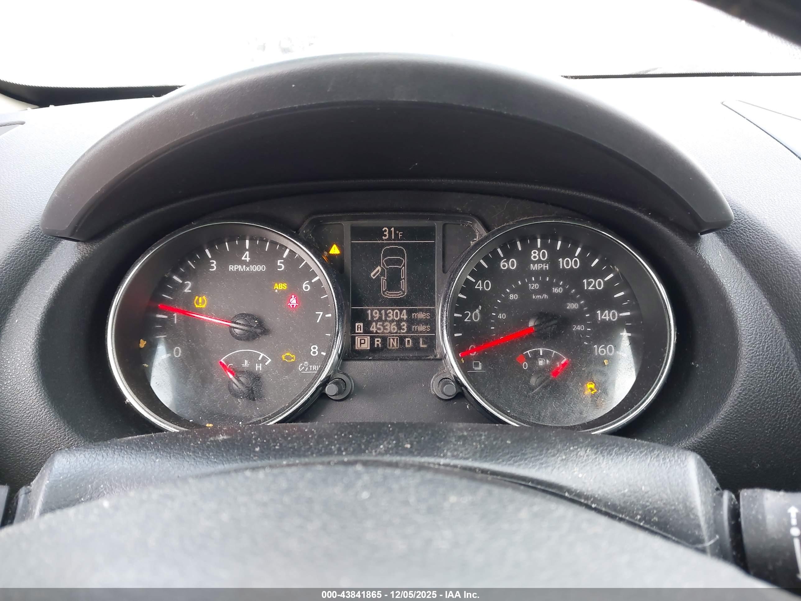 NISSAN ROGUE image 7