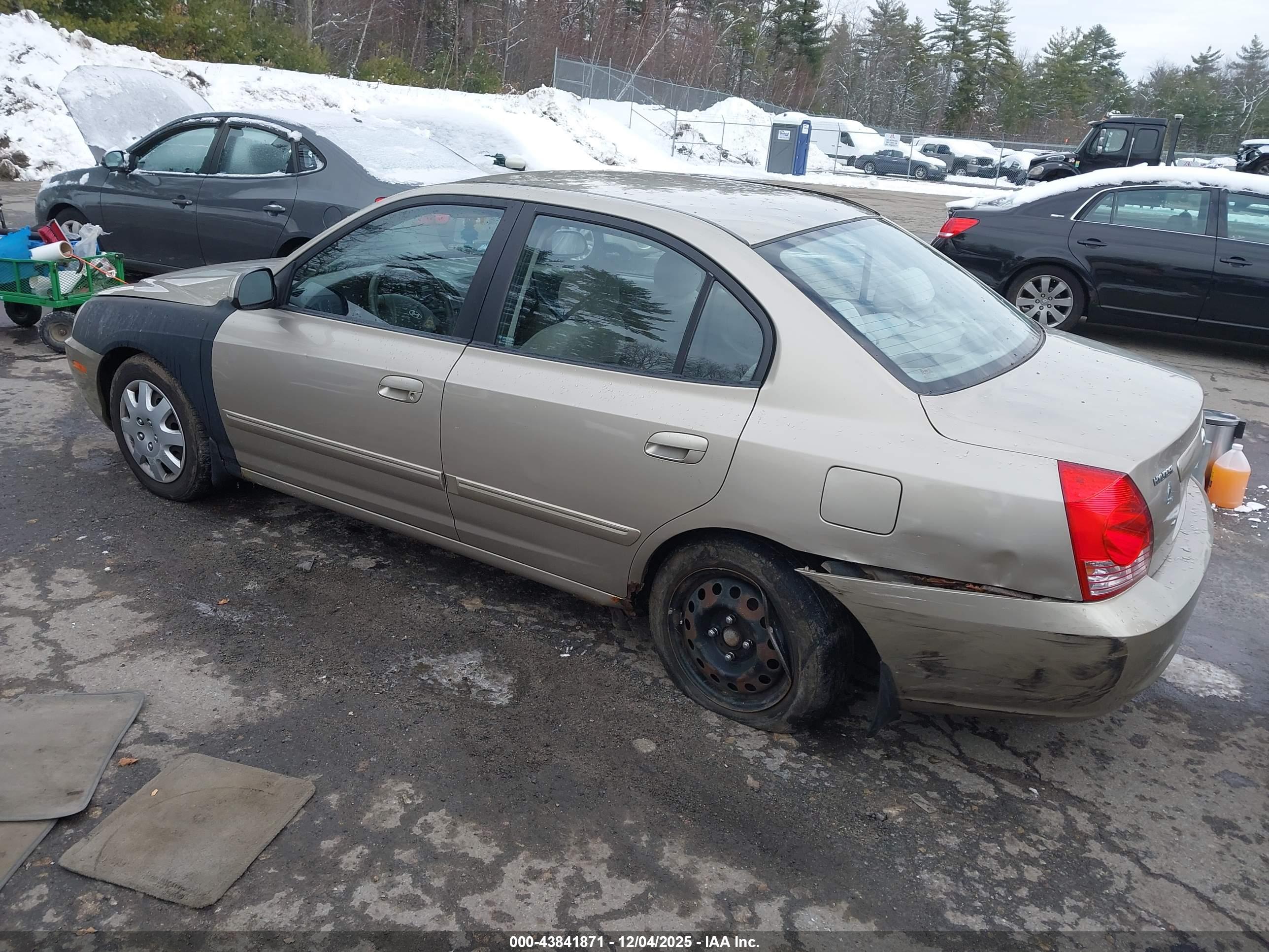 HYUNDAI ELANTRA image 3