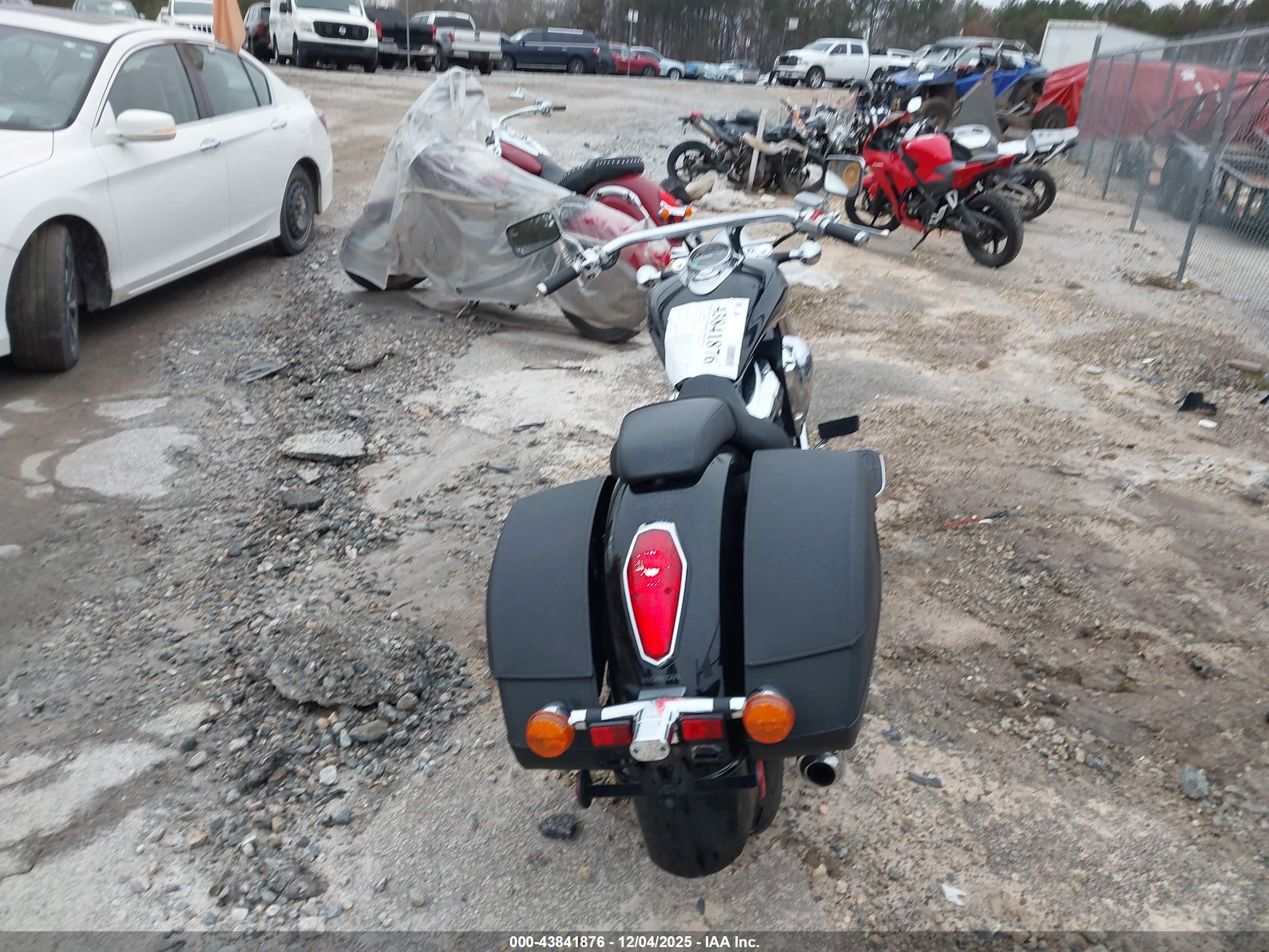 HONDA VT1300 image 6