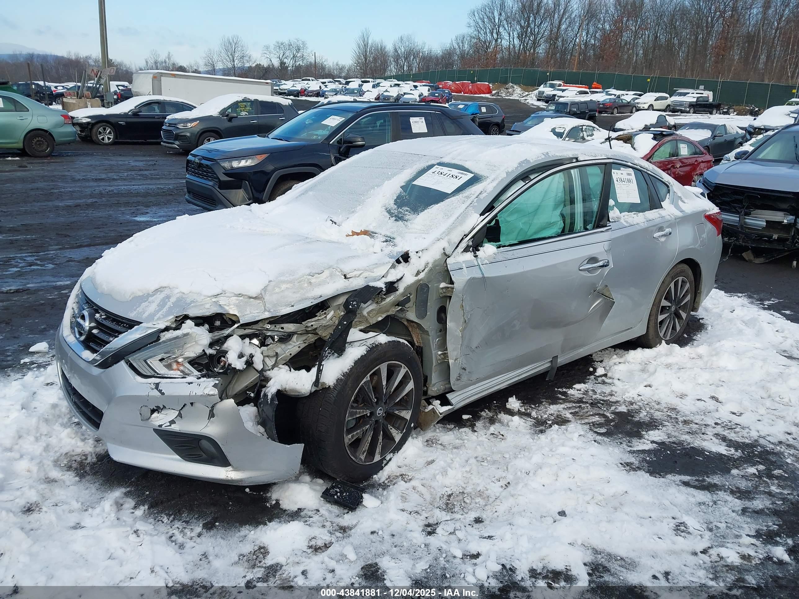 NISSAN ALTIMA image 2