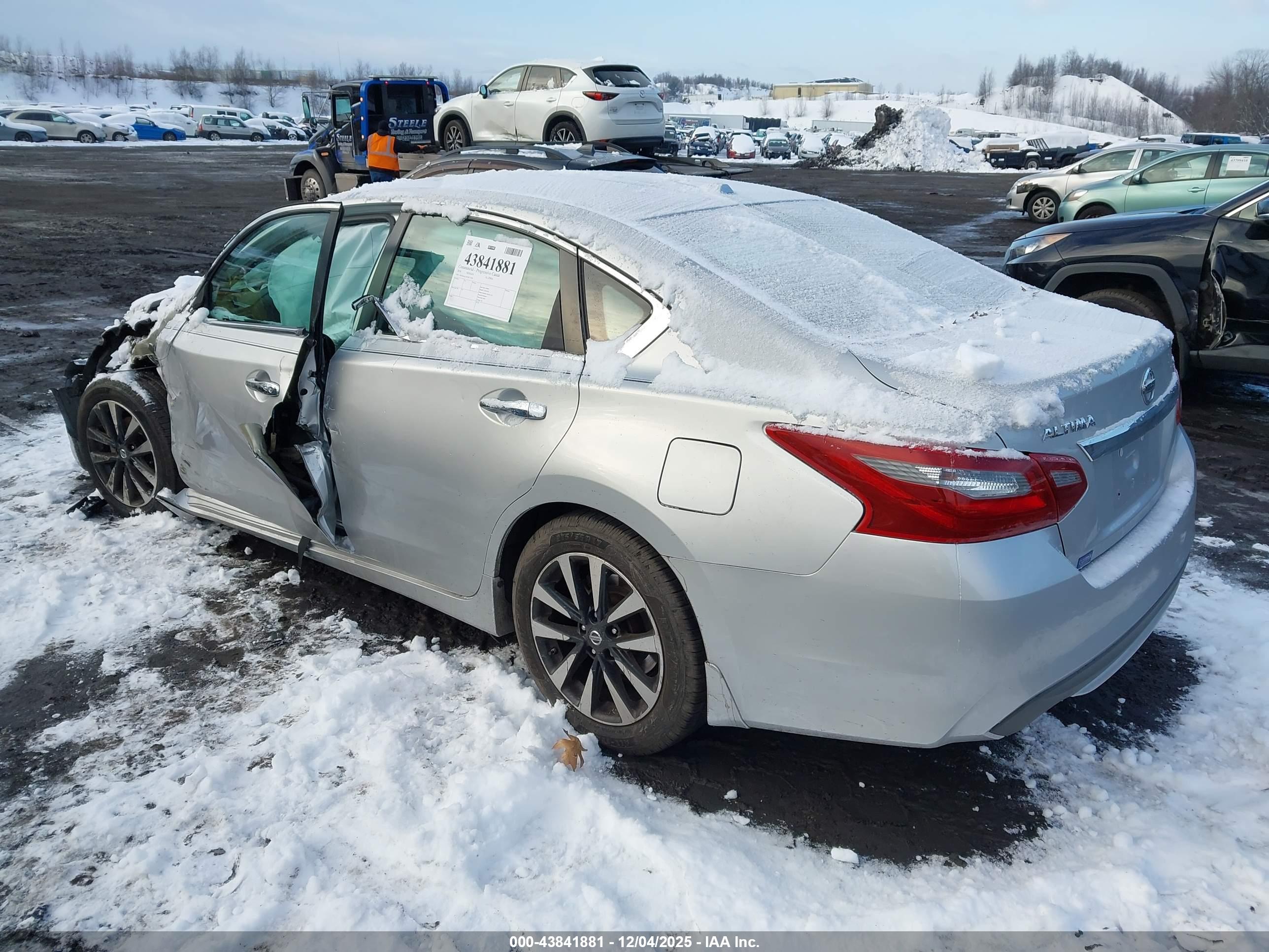 NISSAN ALTIMA image 3