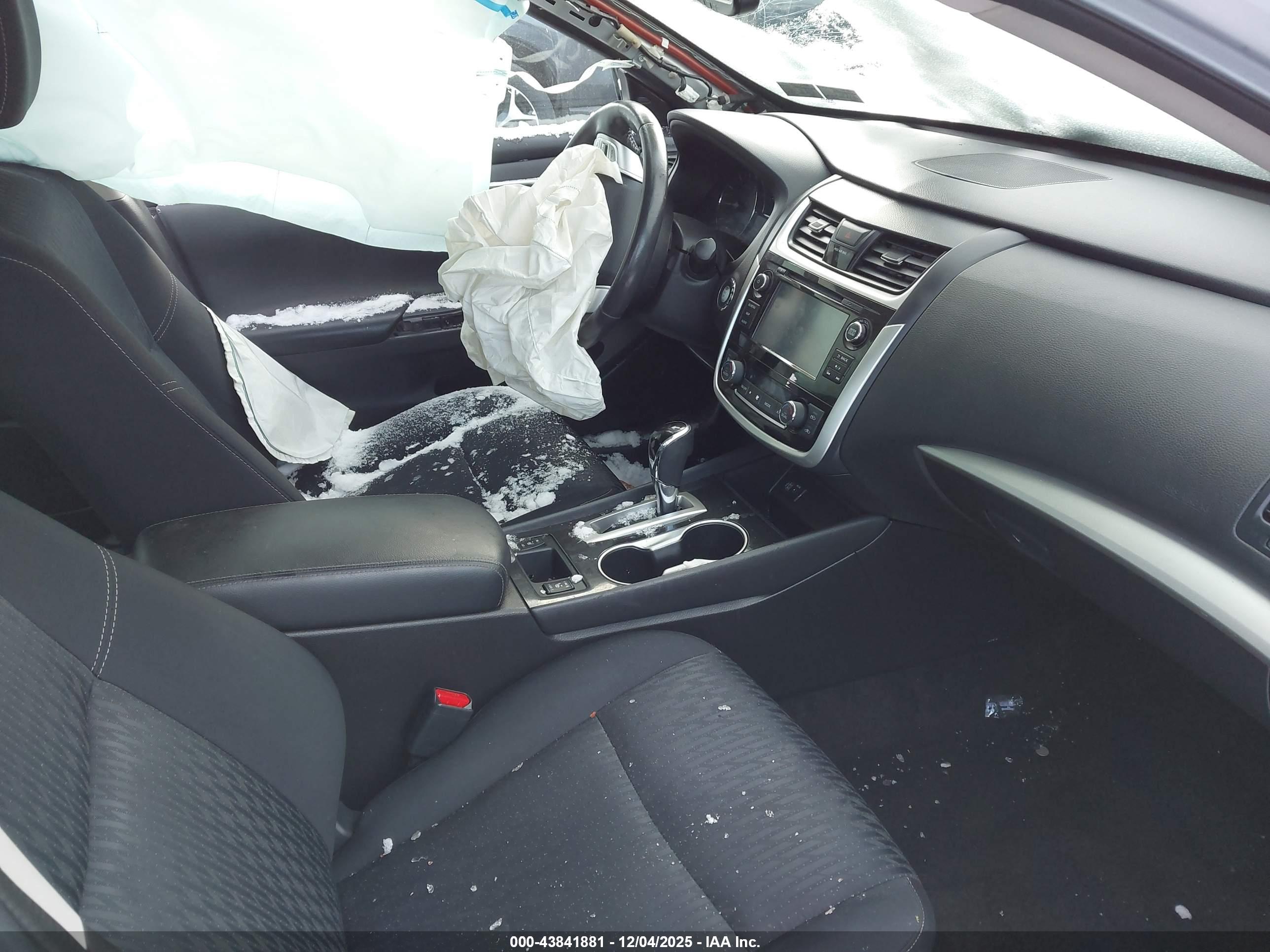 NISSAN ALTIMA image 5