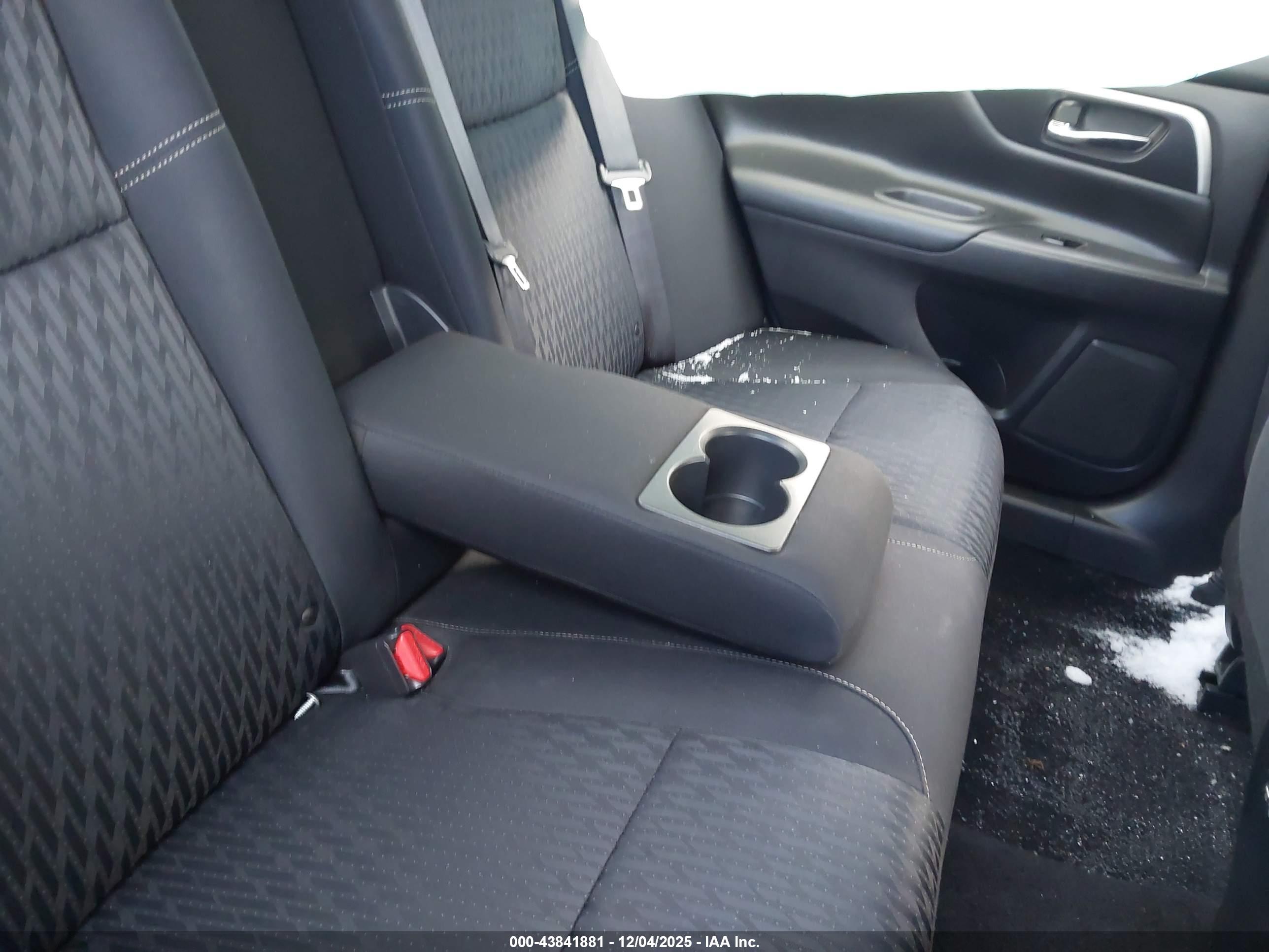 NISSAN ALTIMA image 8