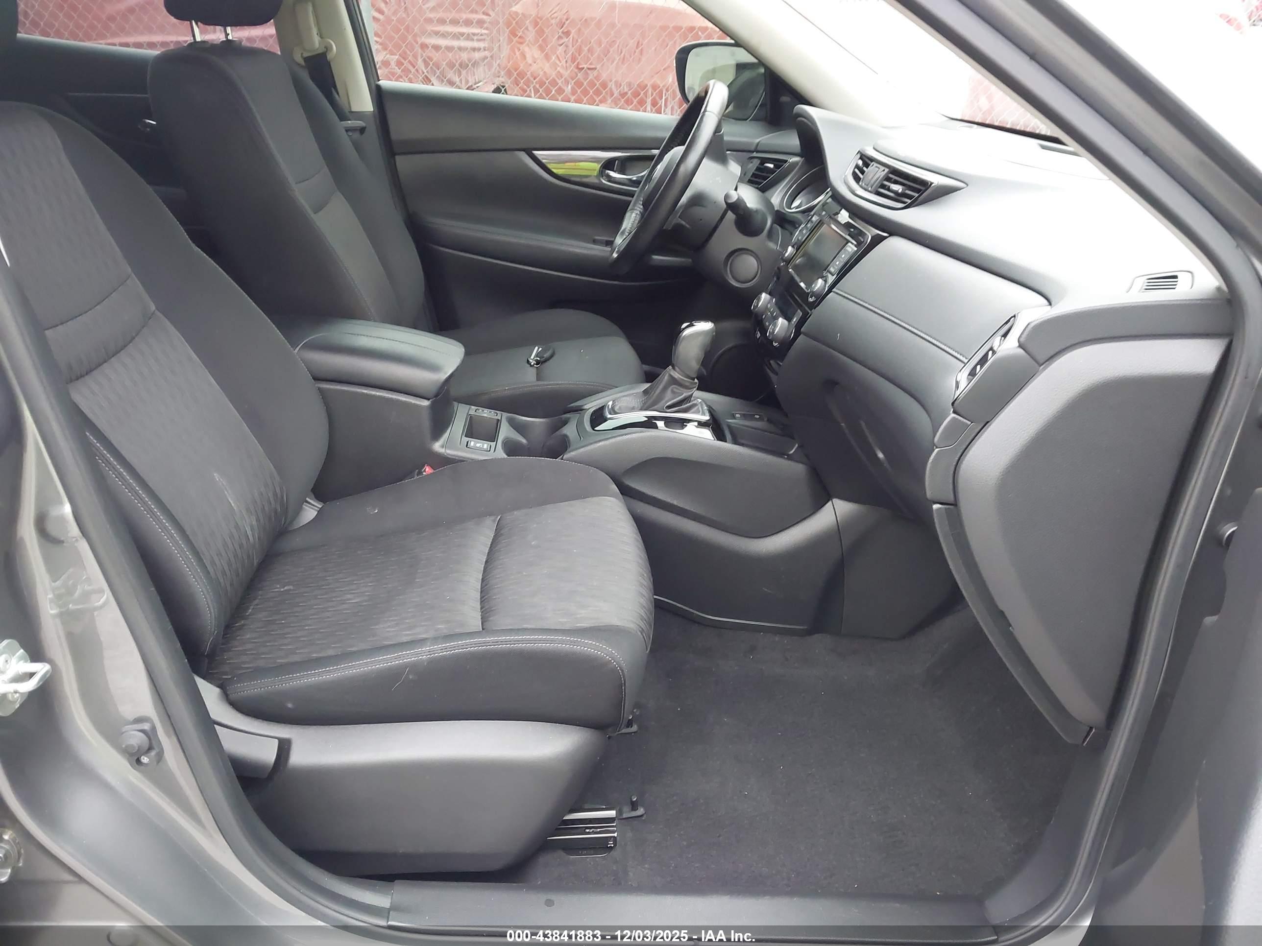 NISSAN ROGUE image 5