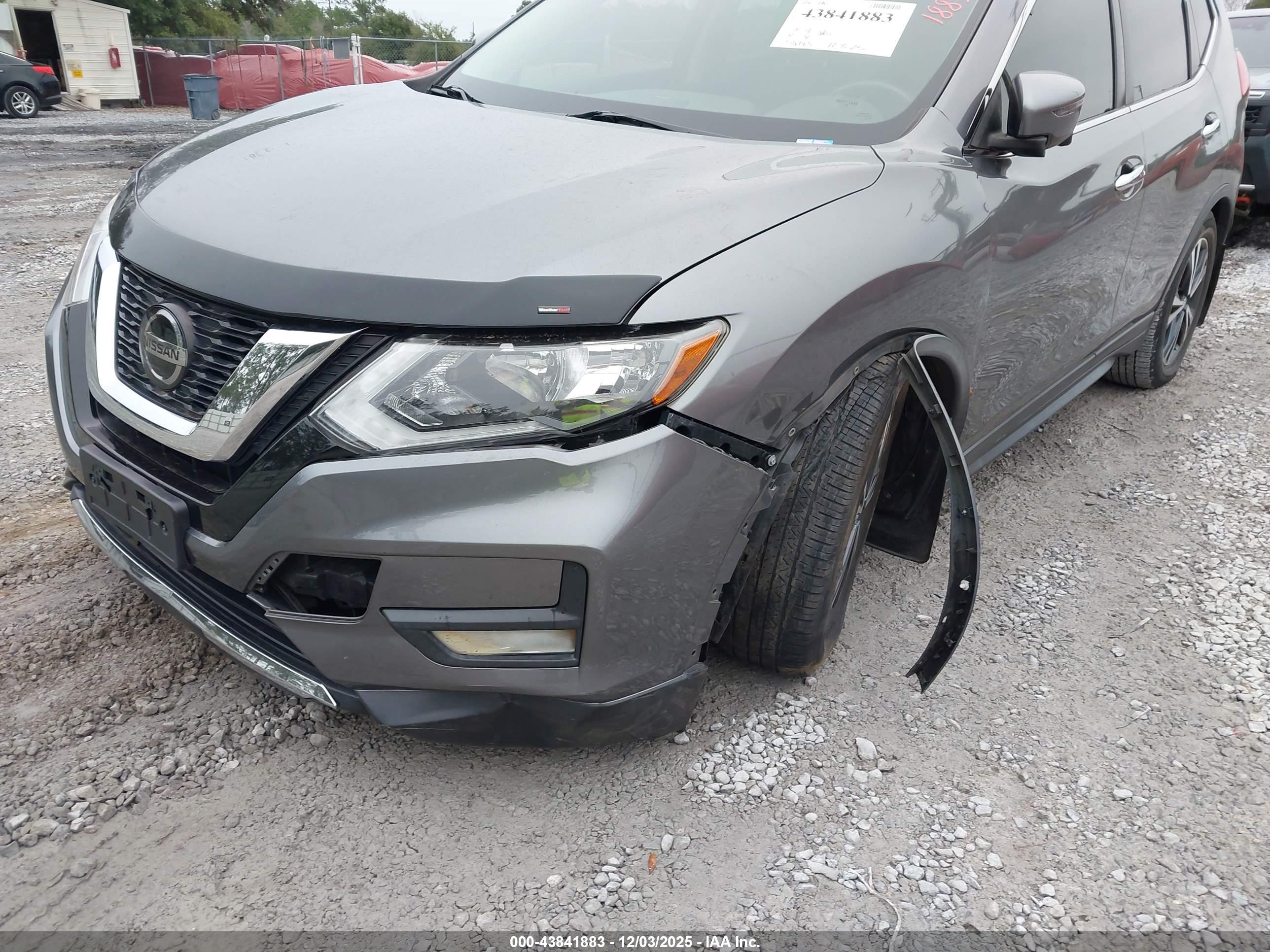 NISSAN ROGUE image 6