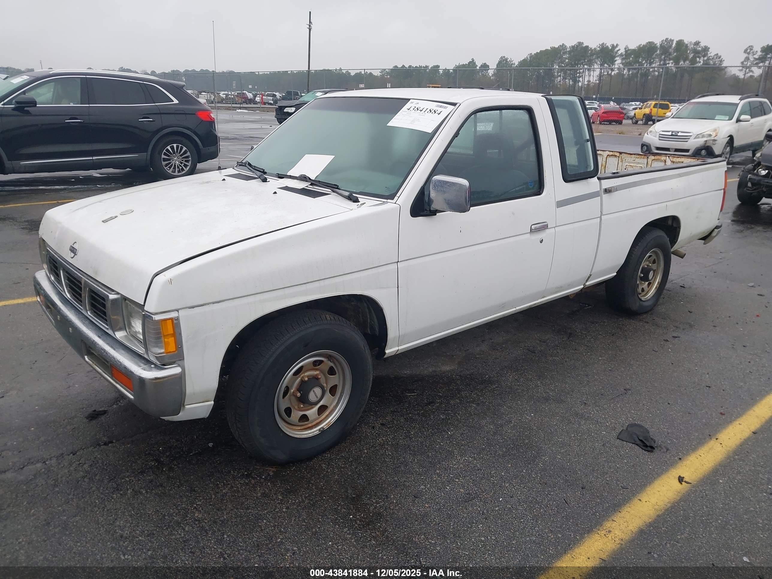 NISSAN TRUCK image 2
