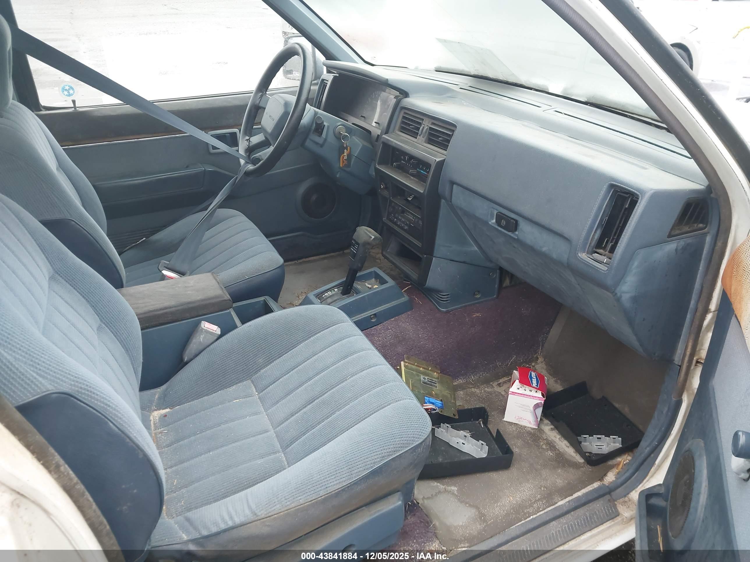 NISSAN TRUCK image 5