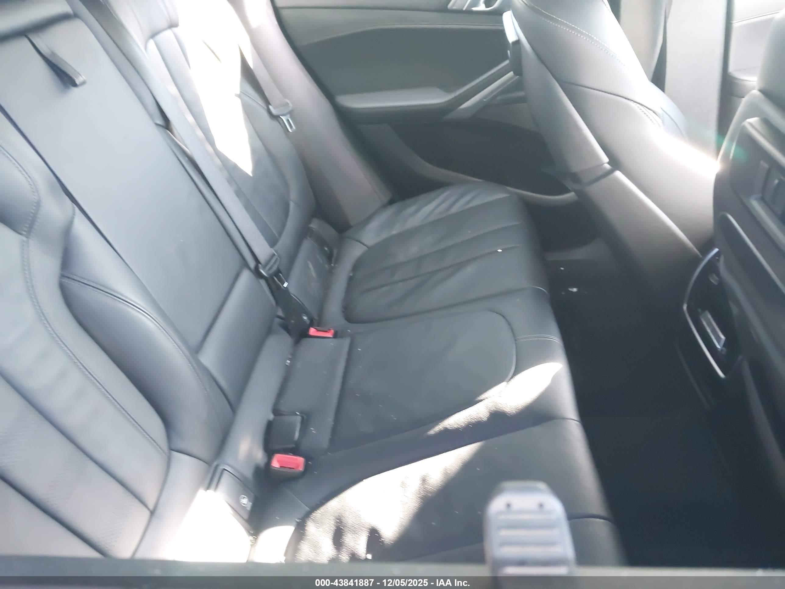 BMW X6 image 8
