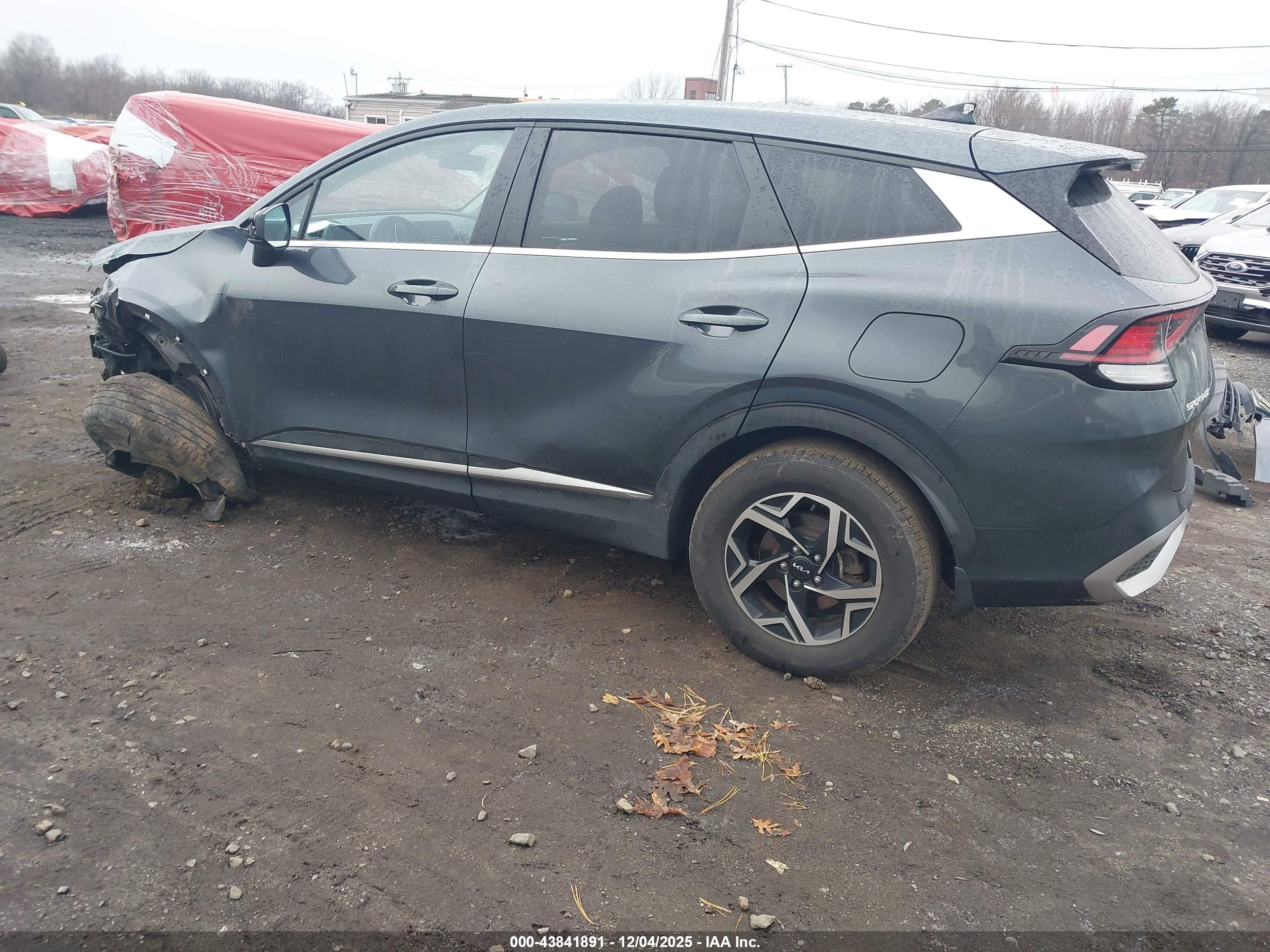 KIA SPORTAGE image 3