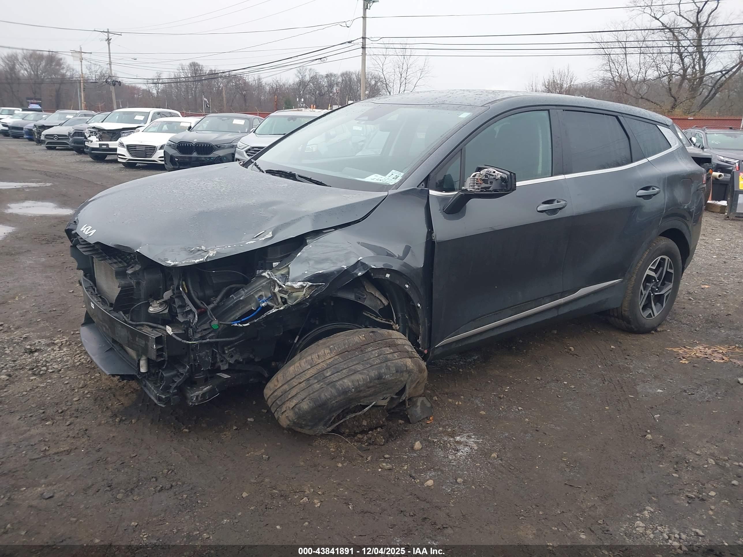 KIA SPORTAGE image 6