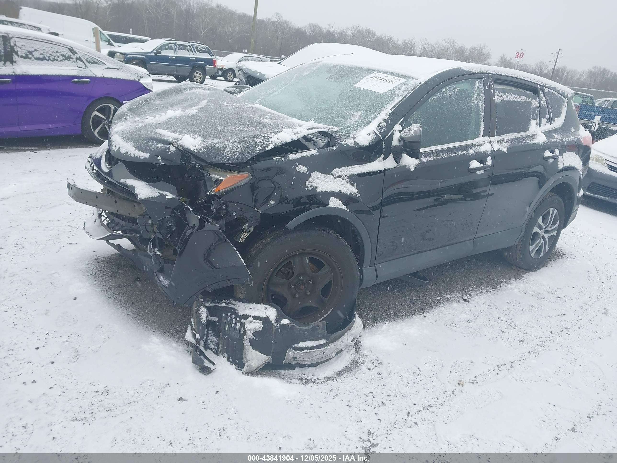 TOYOTA RAV4 image 2