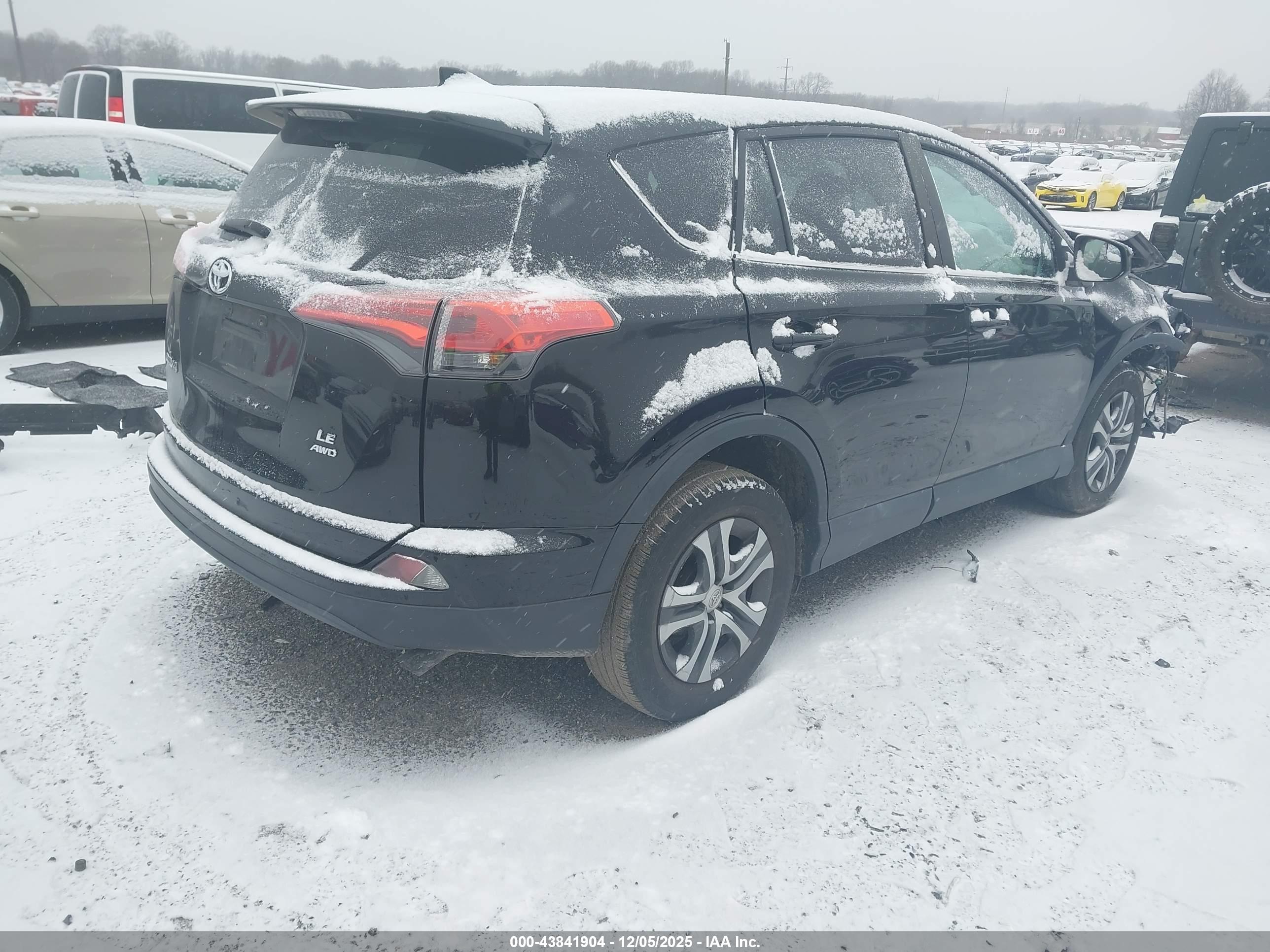 TOYOTA RAV4 image 4