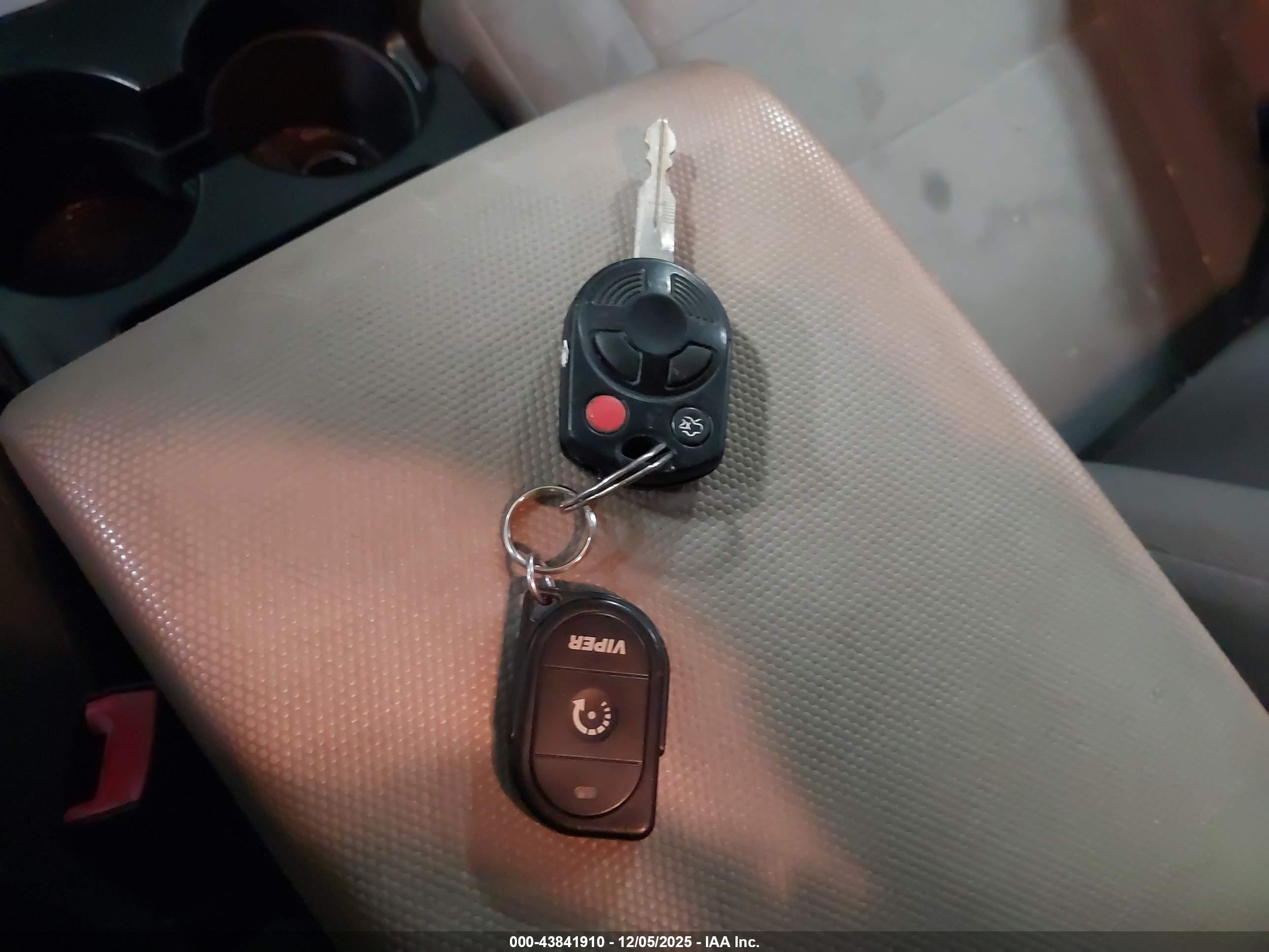 FORD ESCAPE image 11