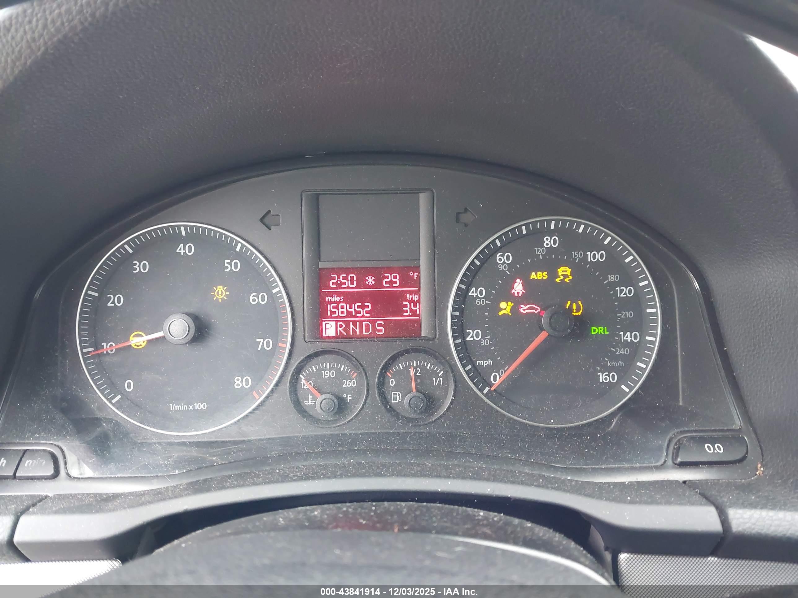 VOLKSWAGEN JETTA image 7