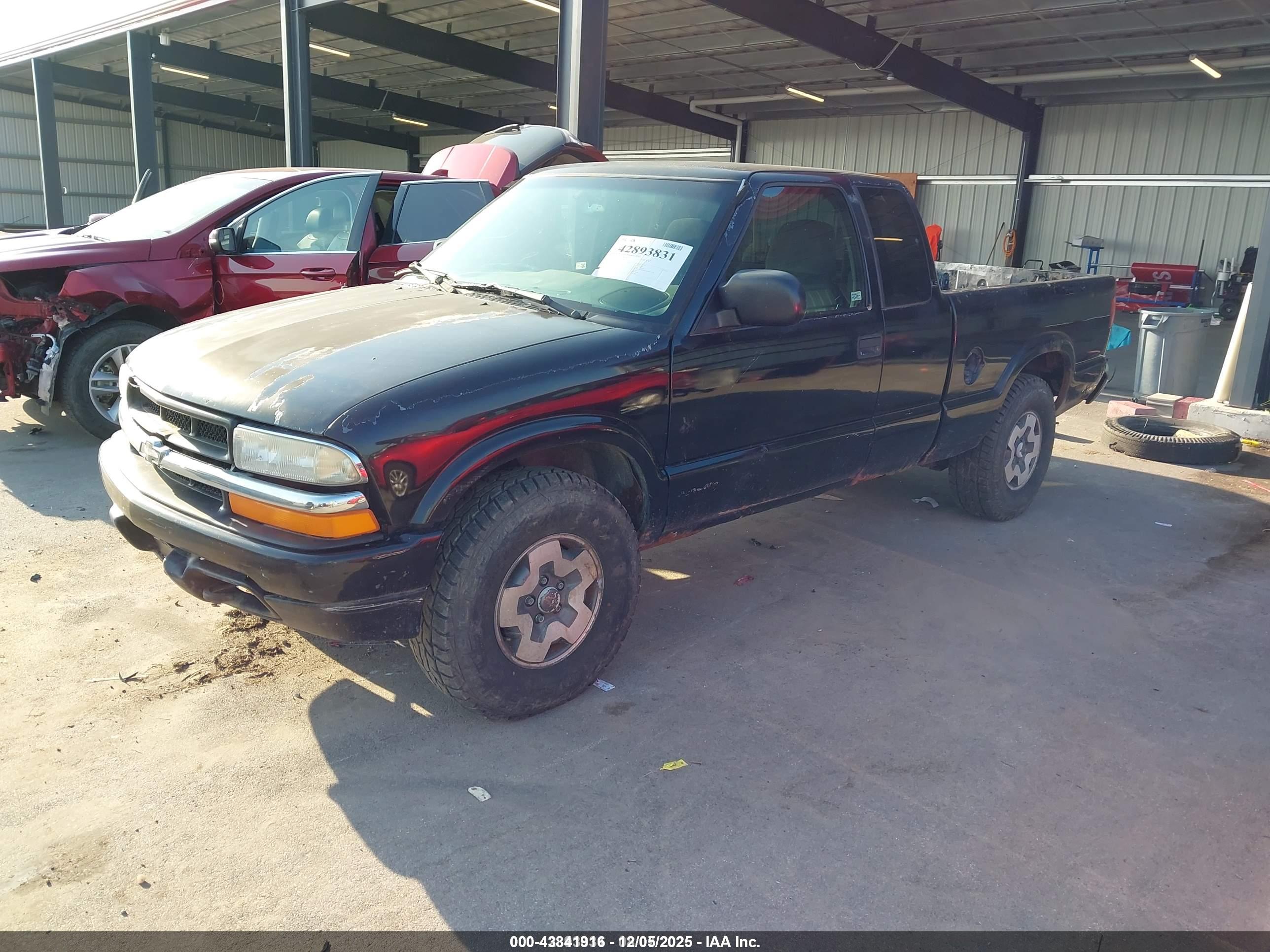 CHEVROLET S-10 image 2