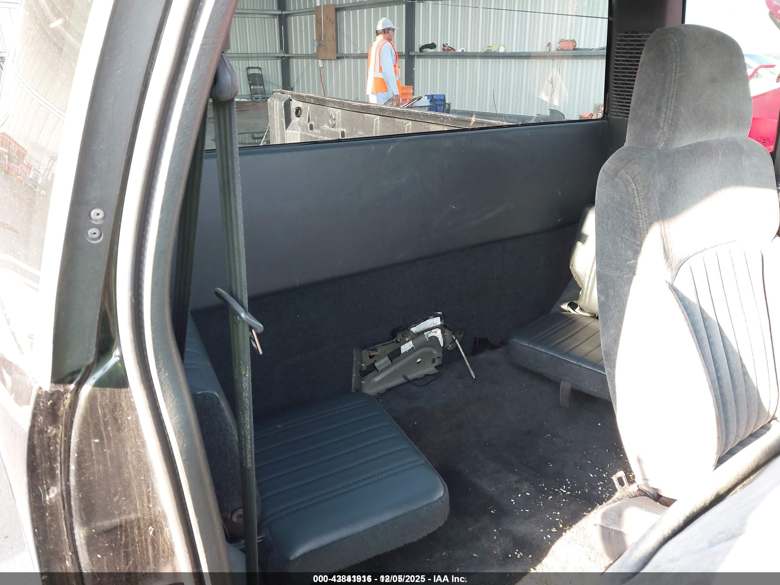 CHEVROLET S-10 image 8