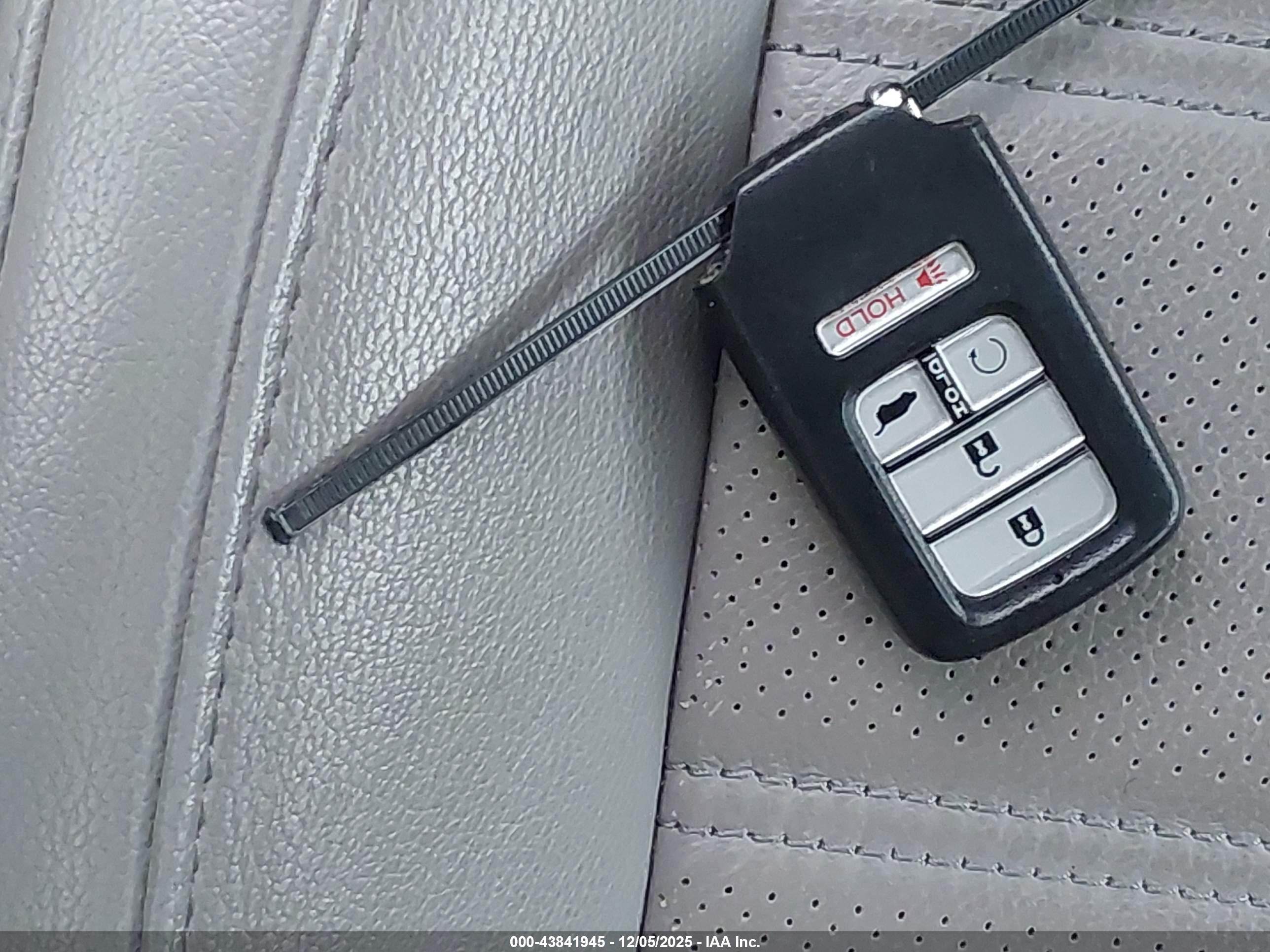 HONDA CR-V image 11