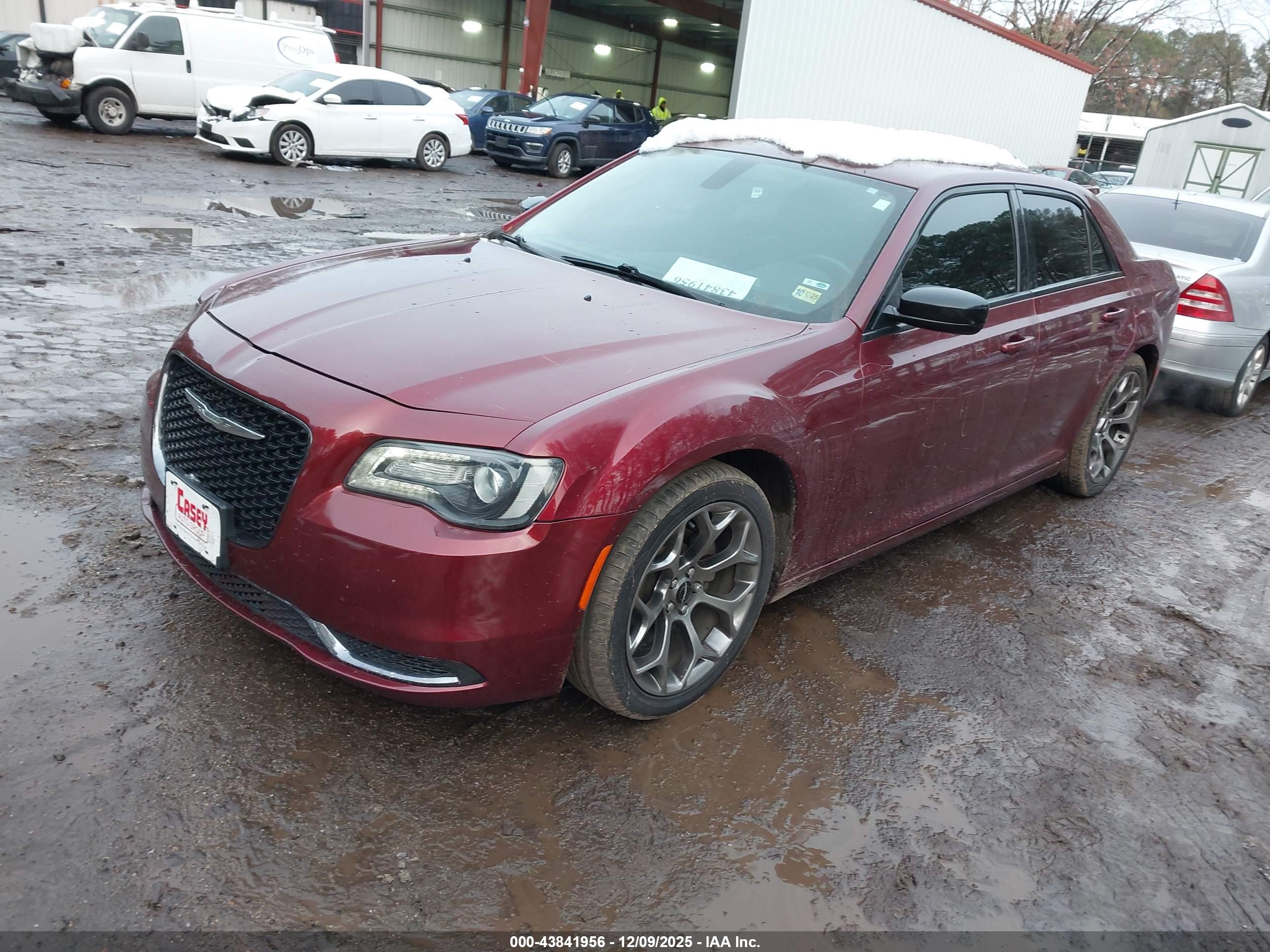 CHRYSLER 300 image 2