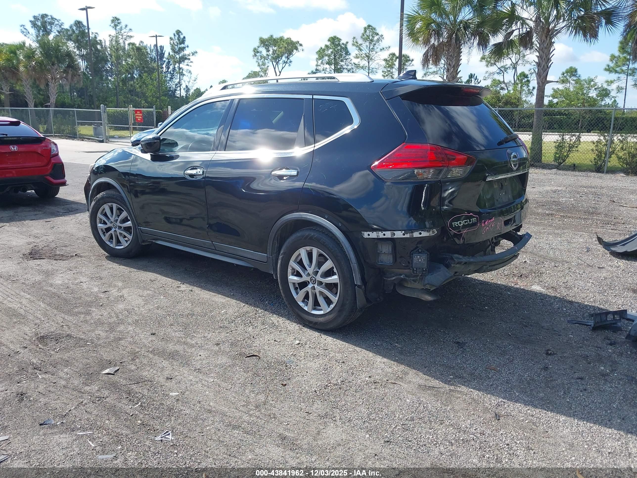 NISSAN ROGUE image 3