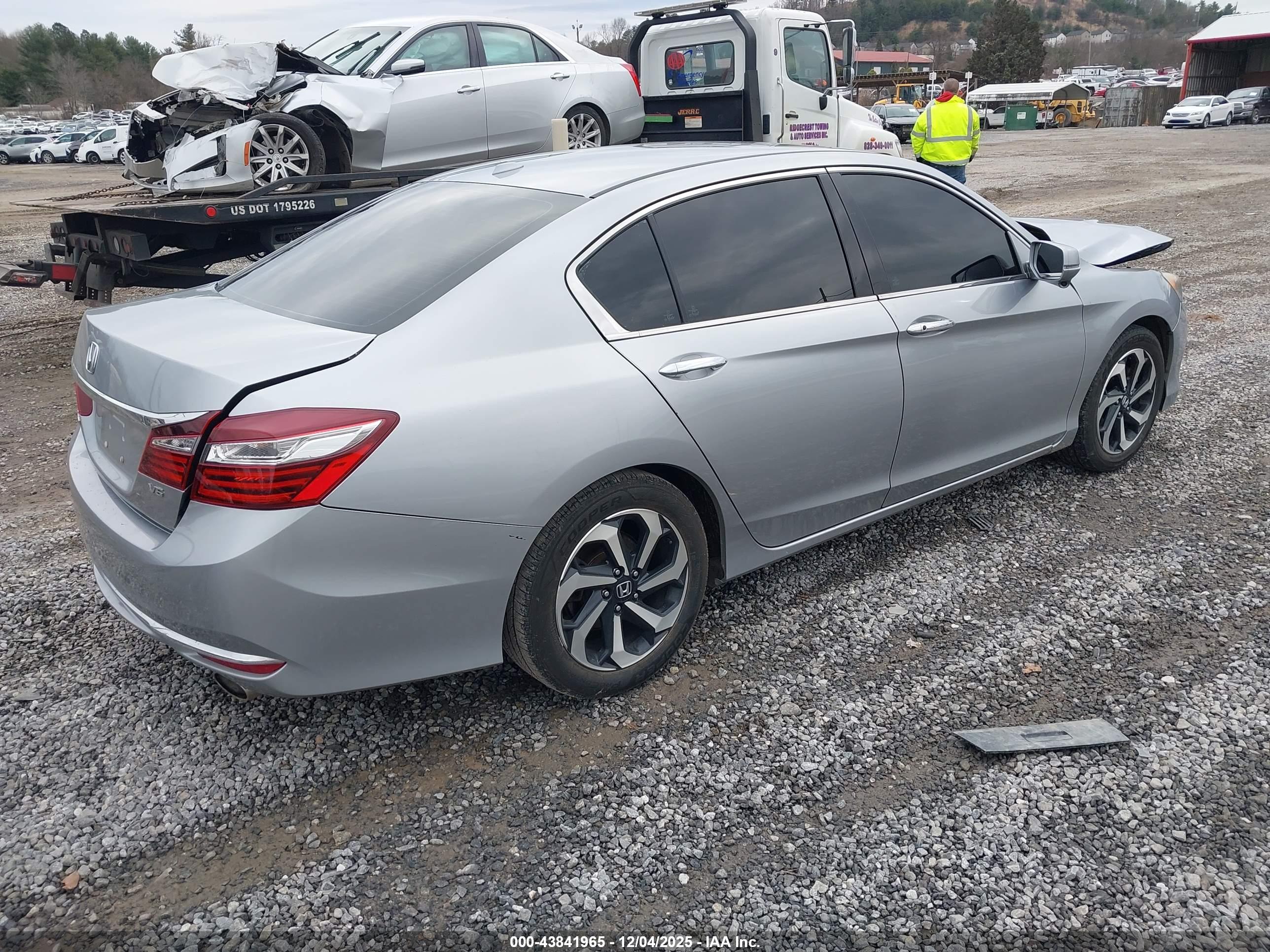 HONDA ACCORD image 4
