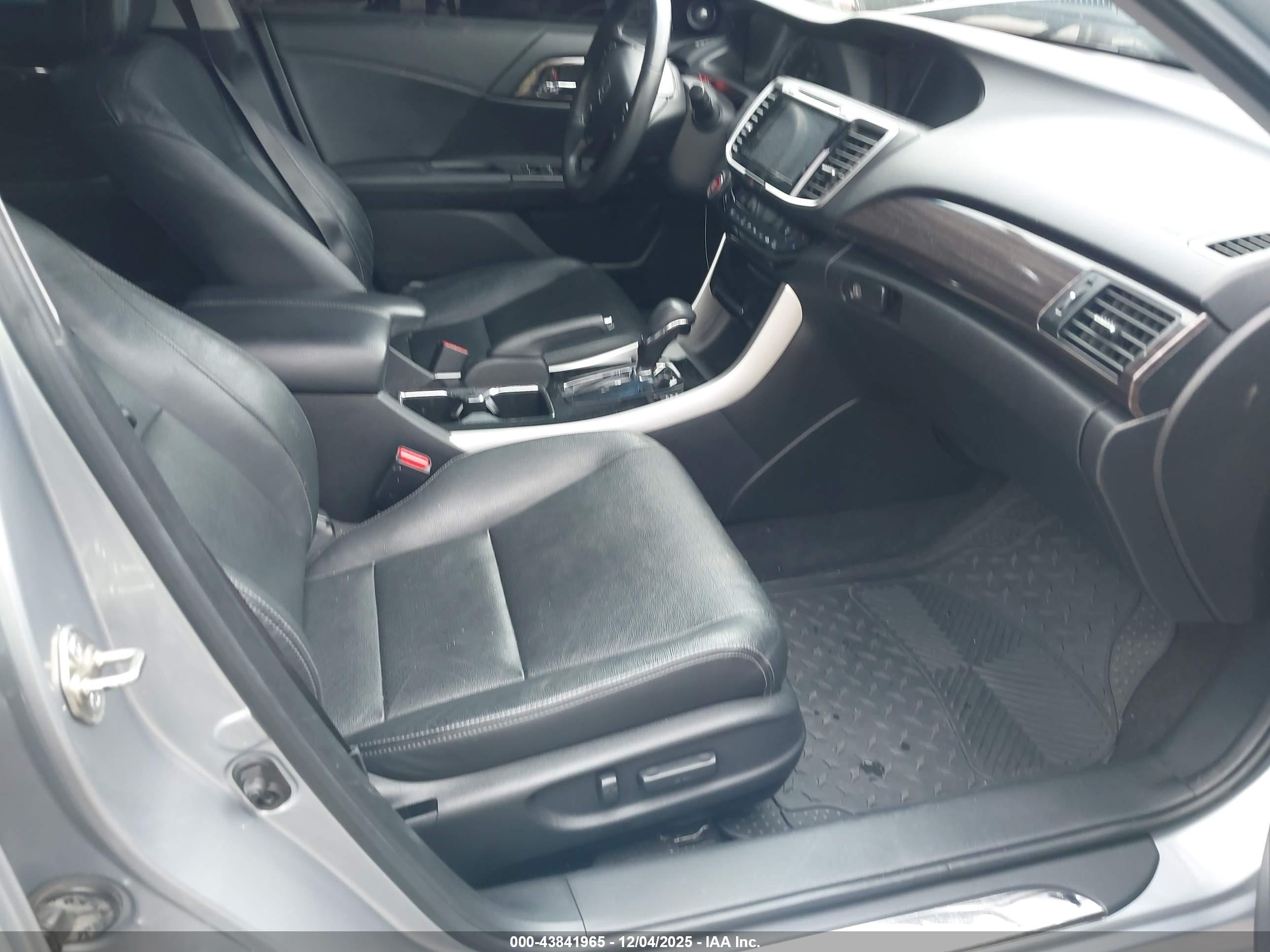 HONDA ACCORD image 5