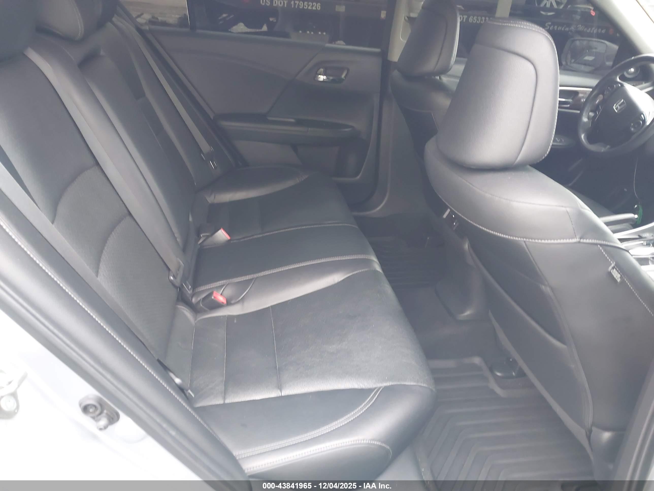 HONDA ACCORD image 8