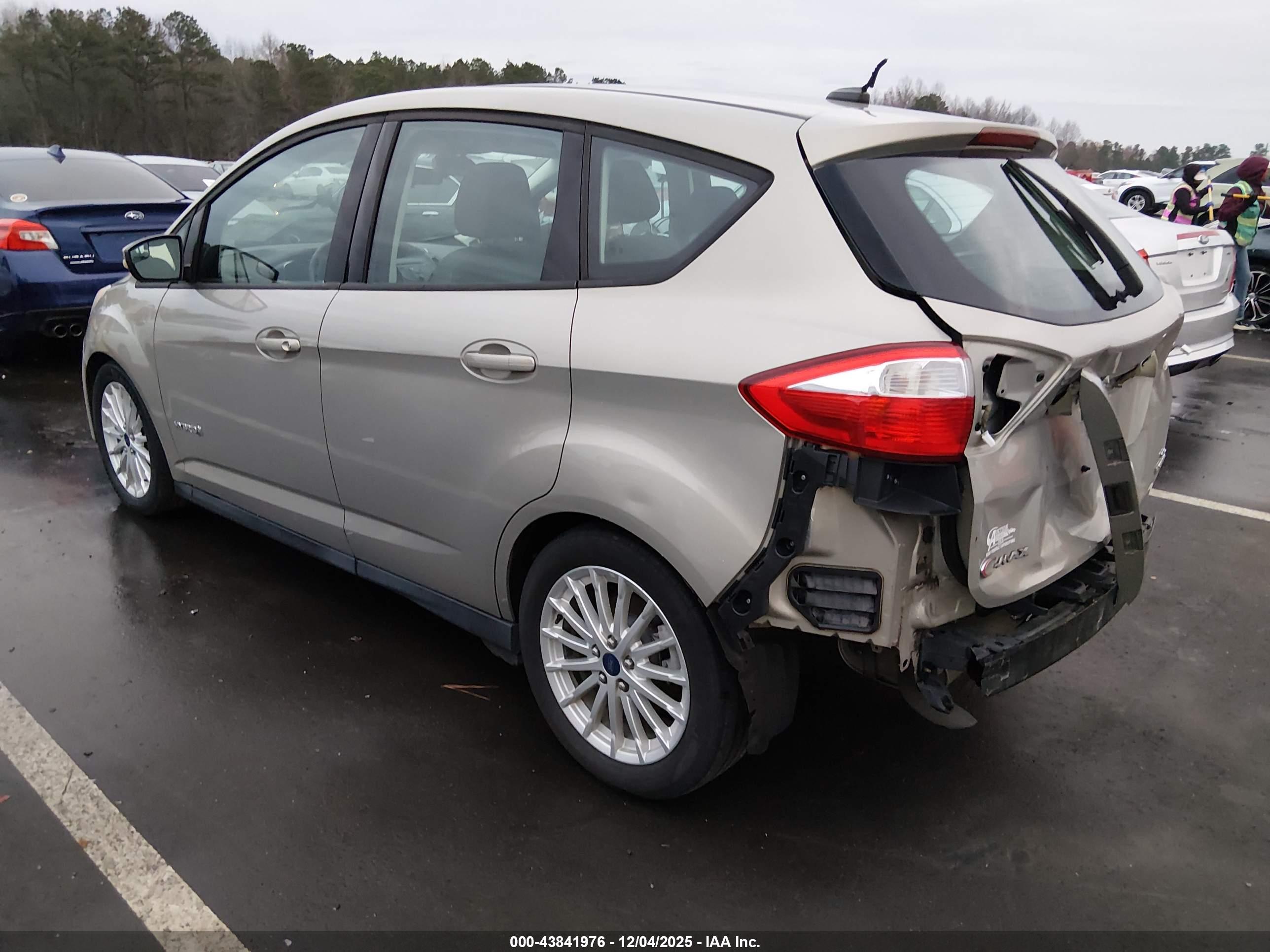 FORD C-MAX image 3