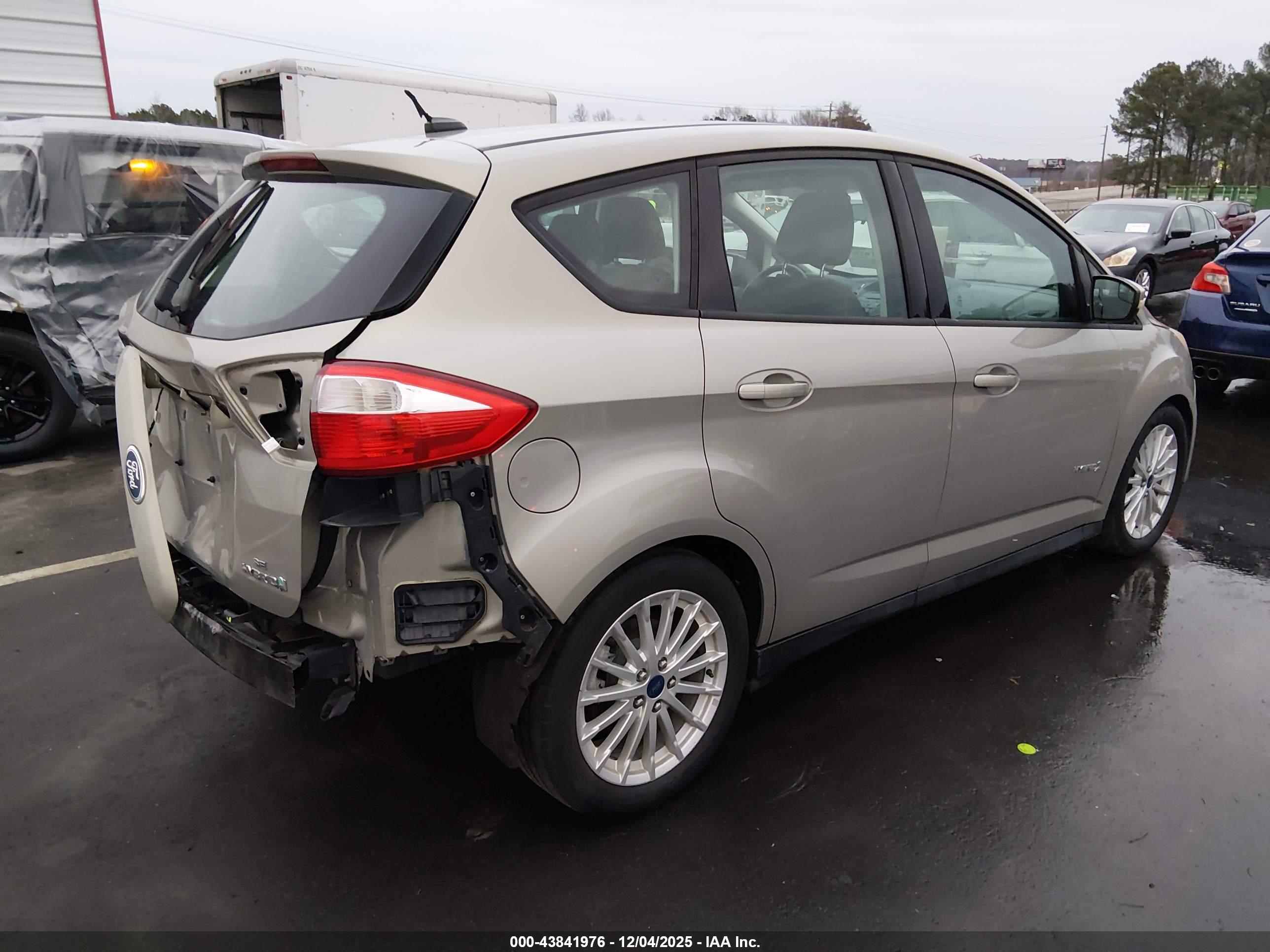 FORD C-MAX image 4