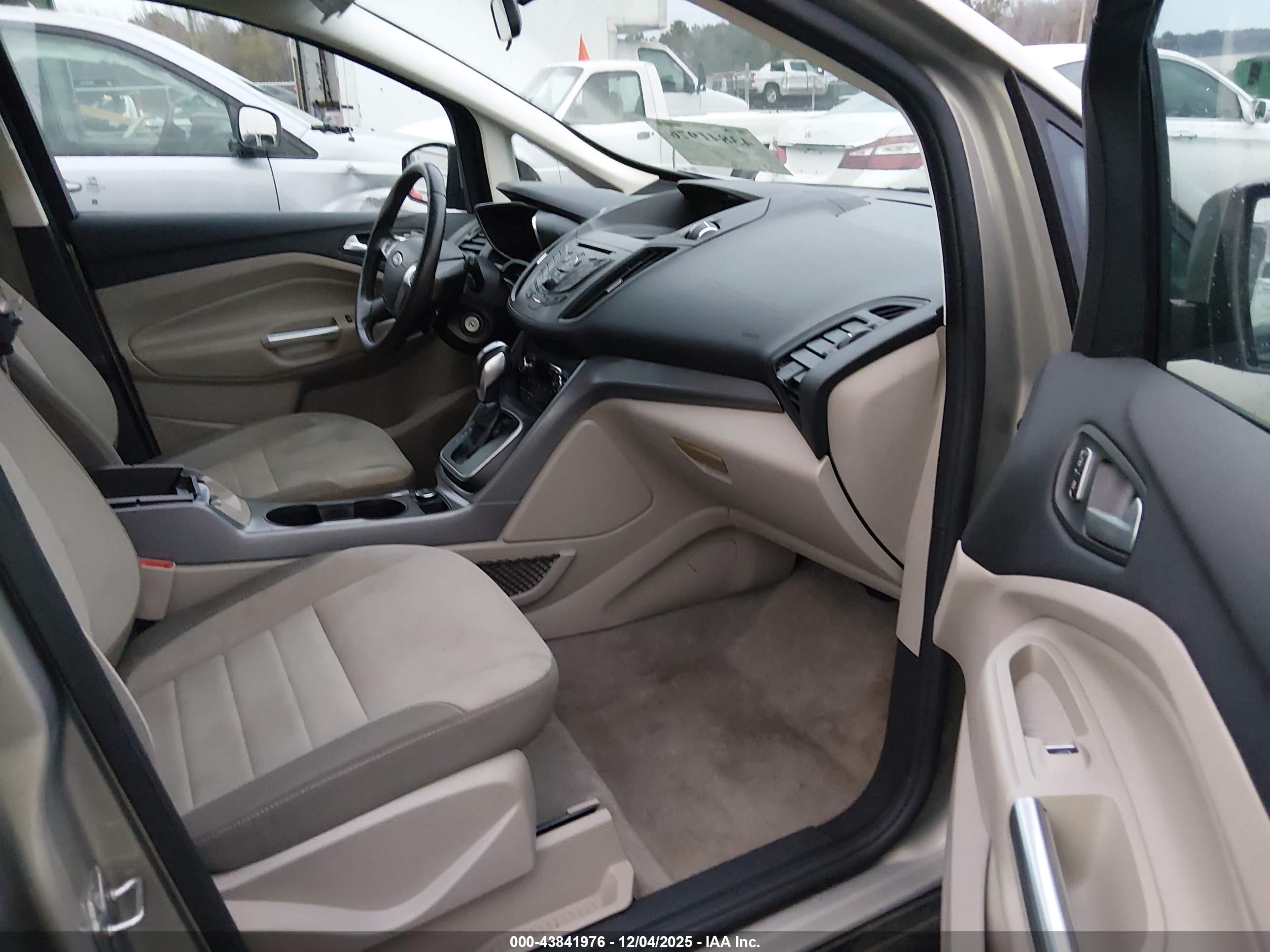 FORD C-MAX image 5