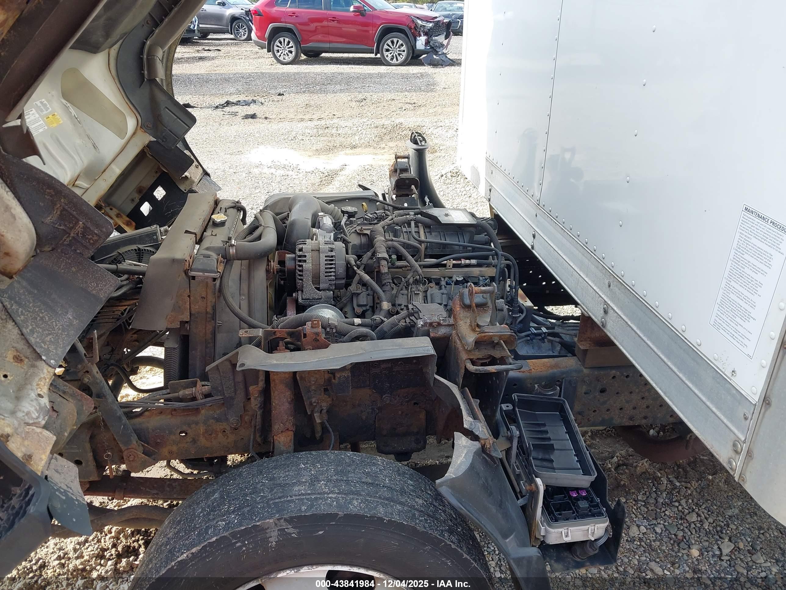 ISUZU NPR image 10