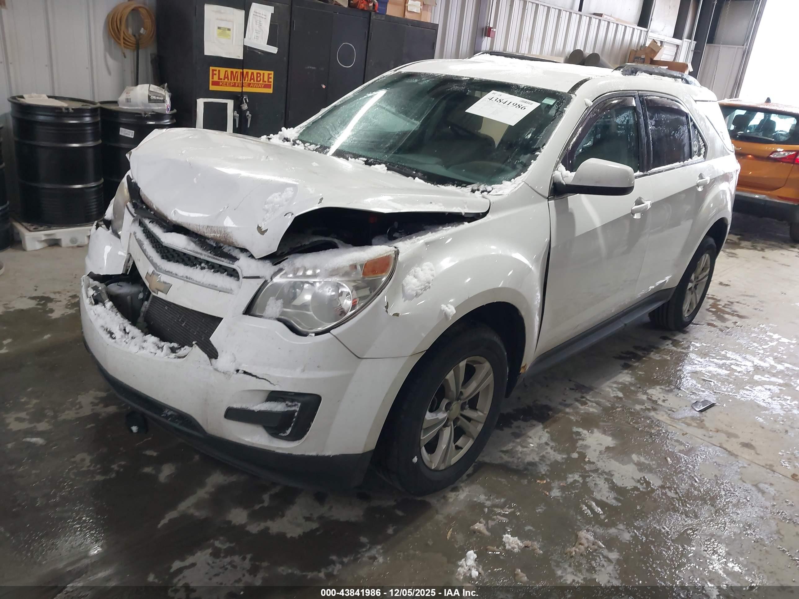 CHEVROLET EQUINOX image 2
