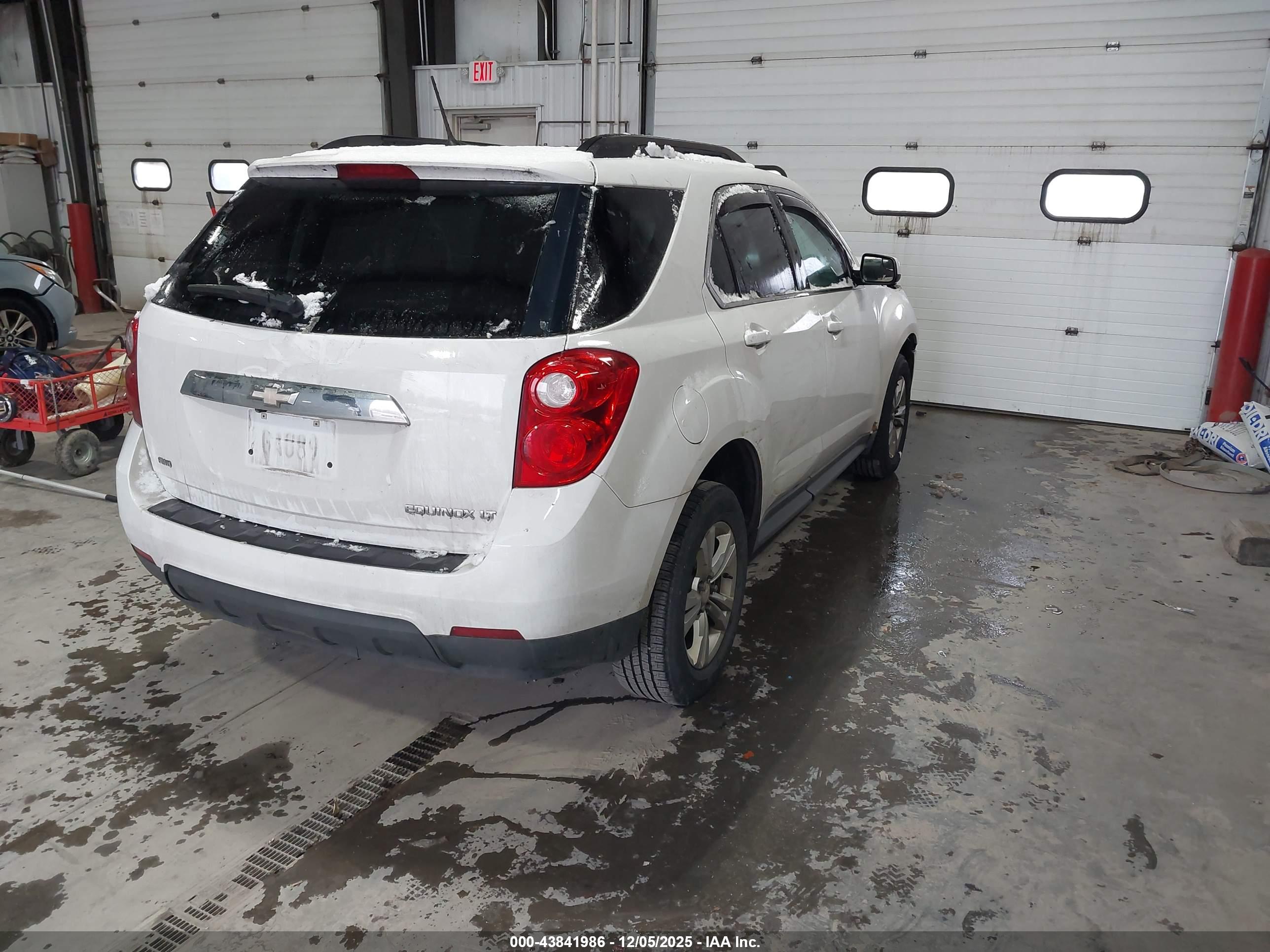CHEVROLET EQUINOX image 4