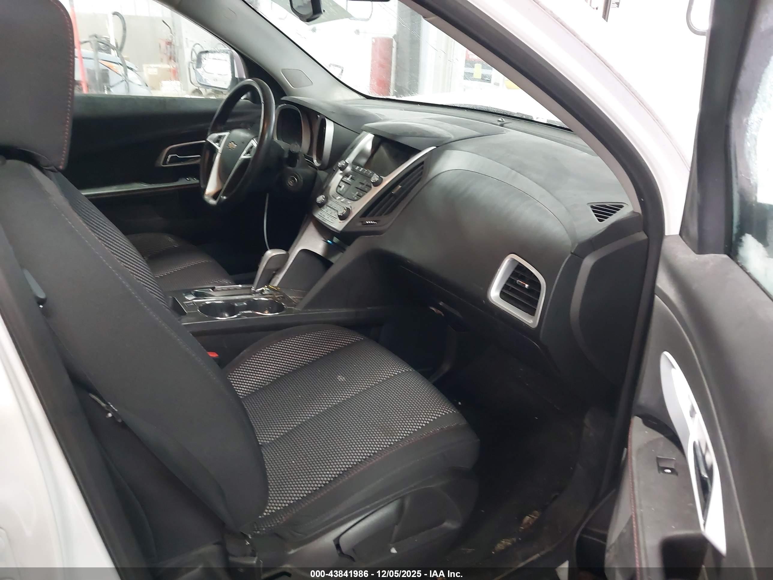 CHEVROLET EQUINOX image 5
