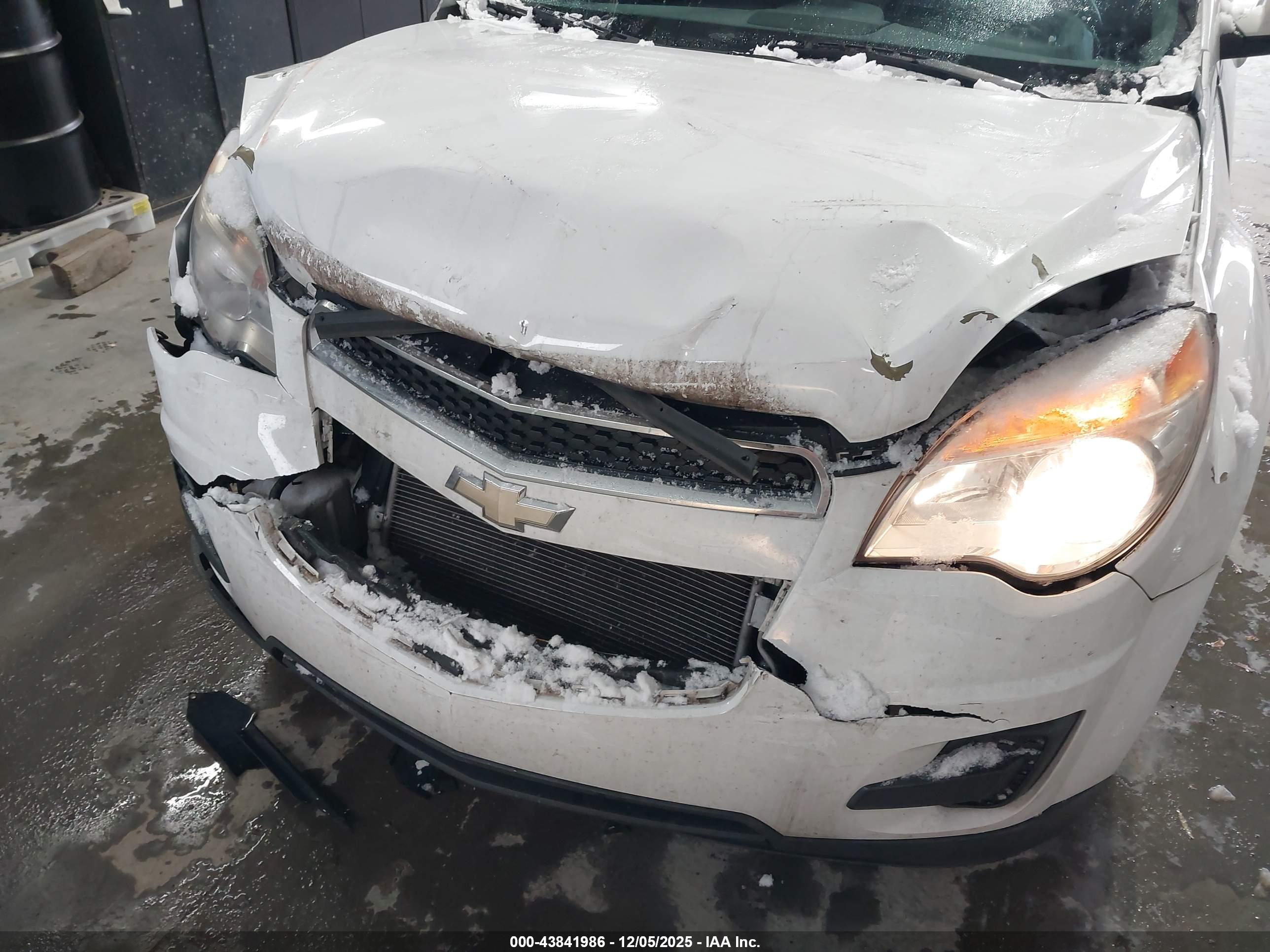 CHEVROLET EQUINOX image 6